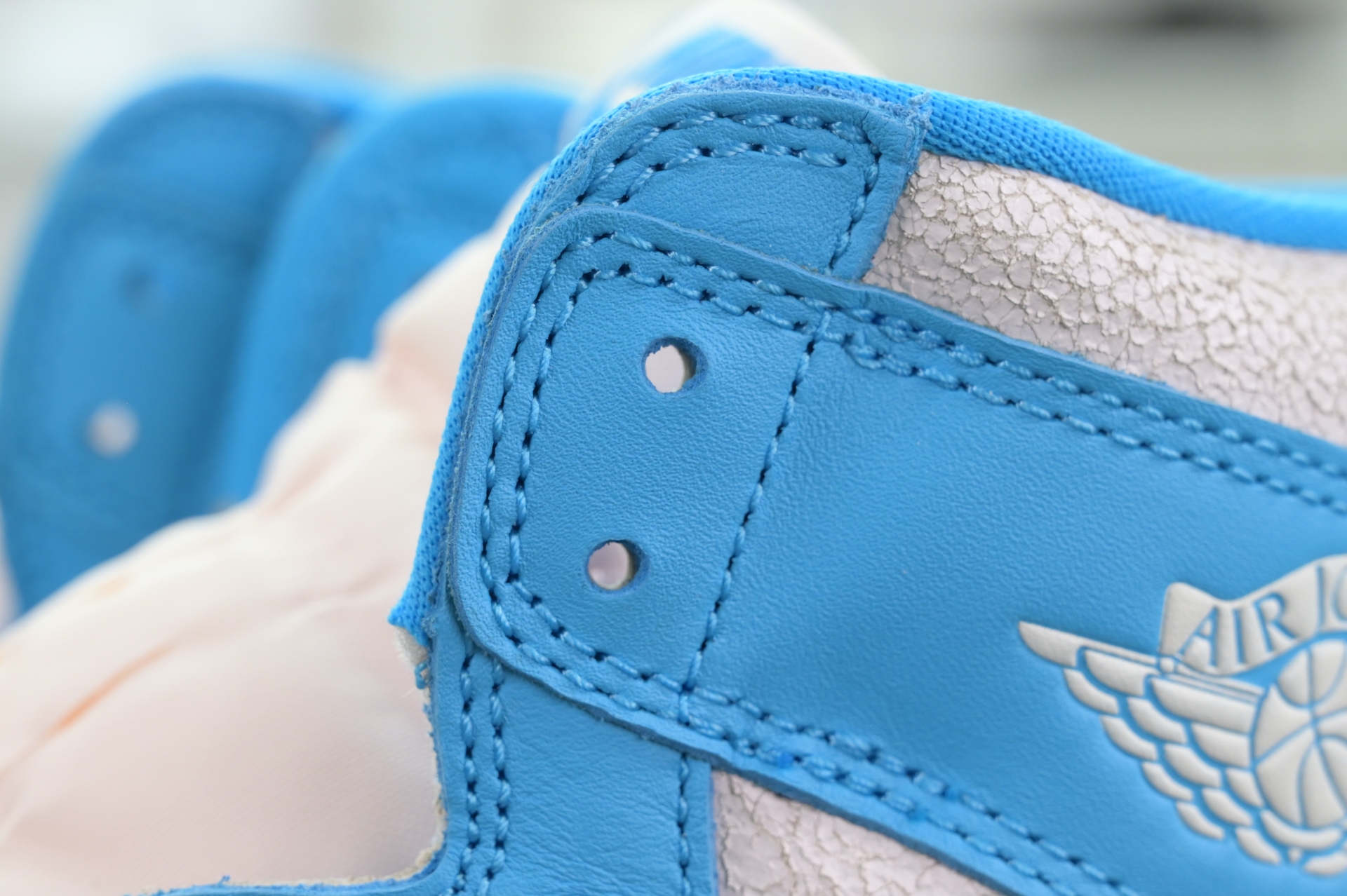 Air Jordan 1 High OG“UNC Reimagined”