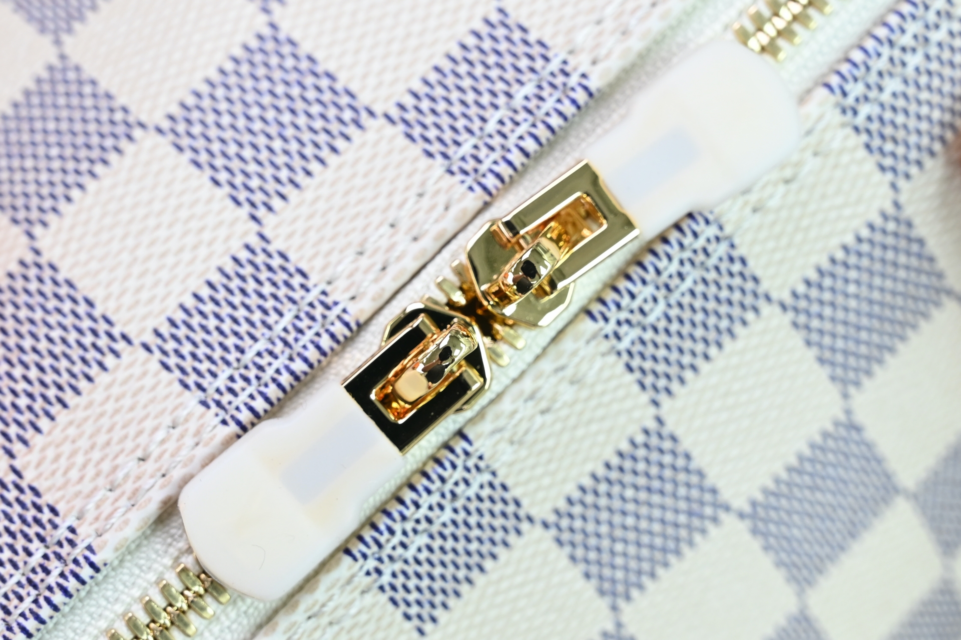 LOUIS VUITTON SpeedyBandoulière30