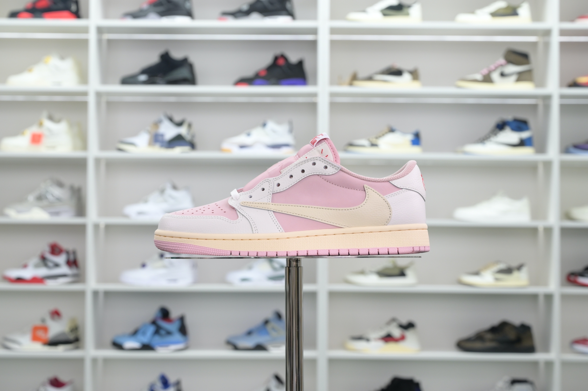 Travis Scott x Jordan Air Jordan 1 Low