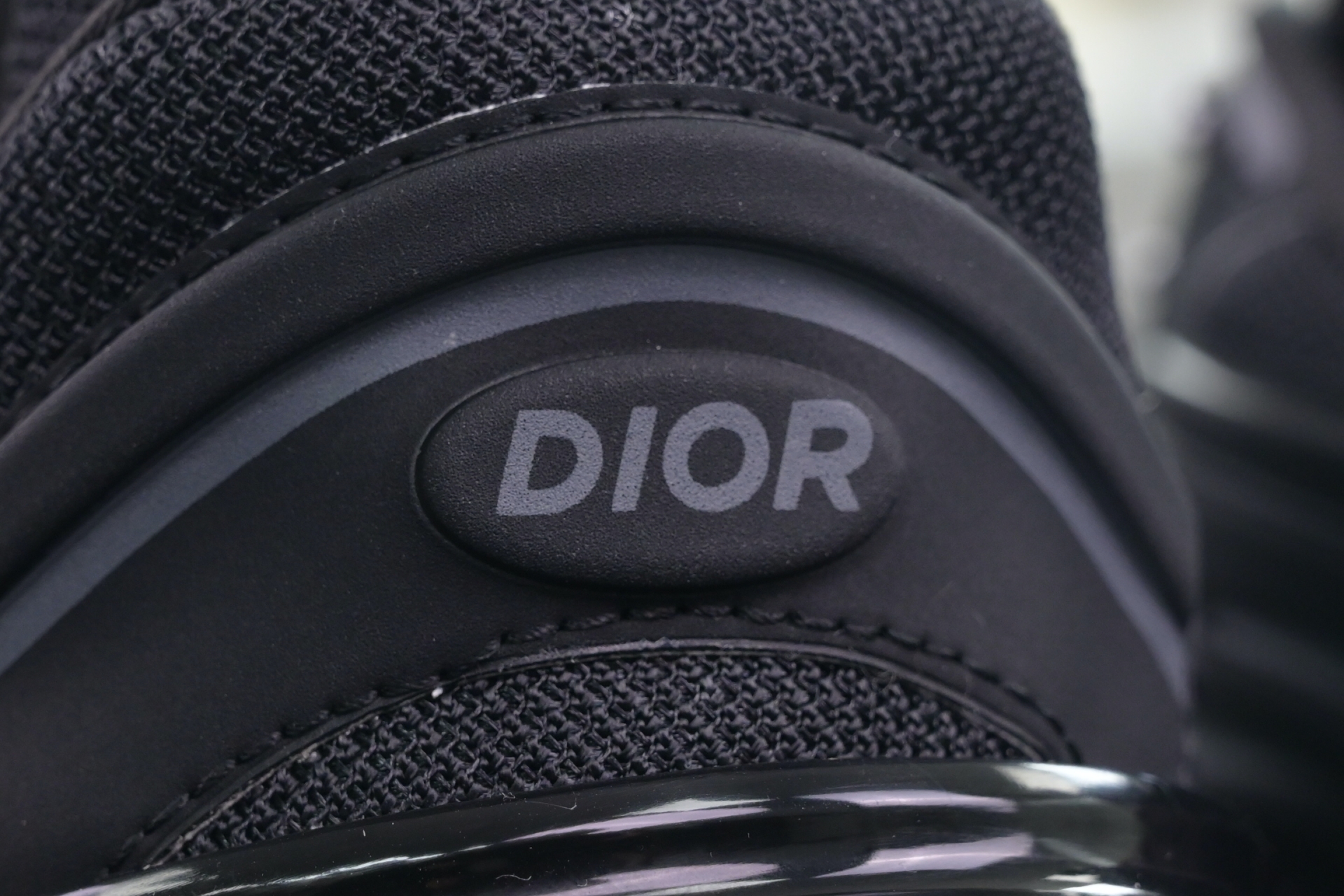 DIOR B44 Blade