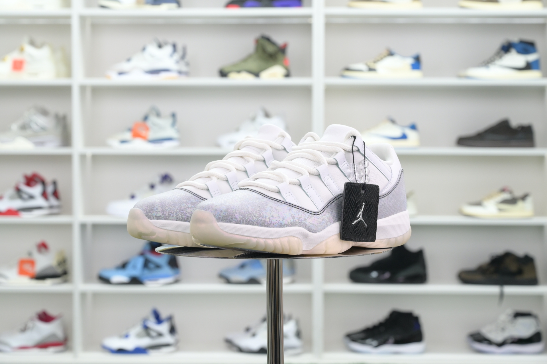 Jordan Air Jordan 11 Low  CNY