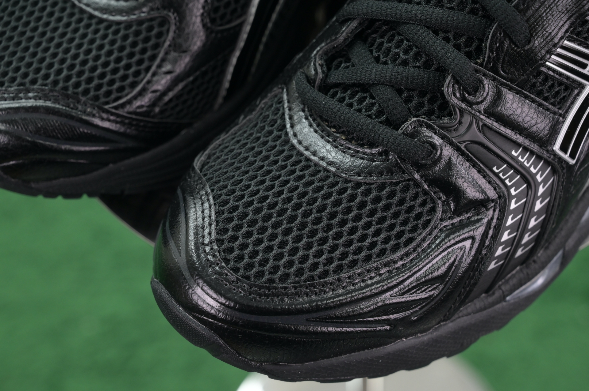 Asics Gel-Kayano 14 Y2K