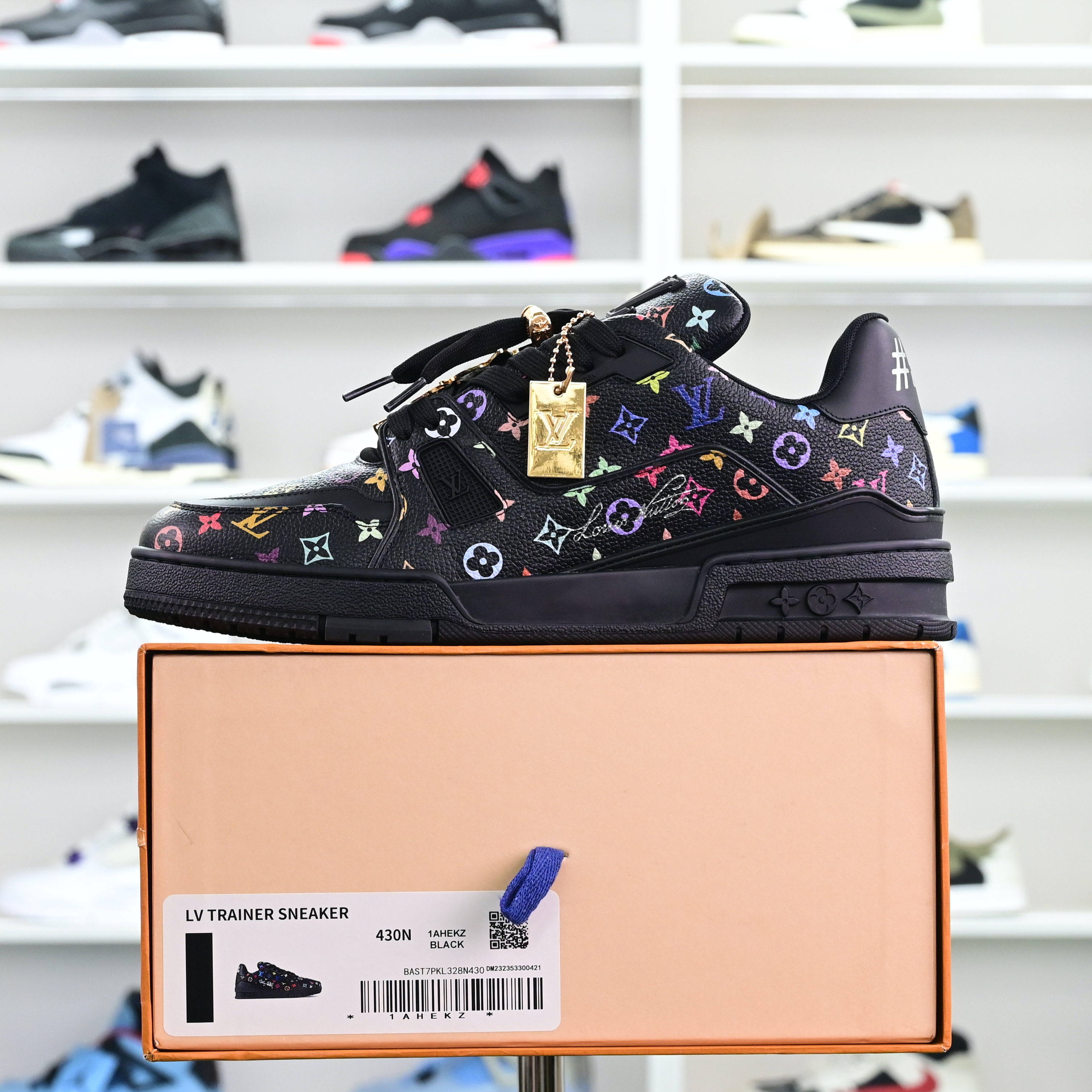 Takashi Murakami x LOUIS VUITTON Trainer