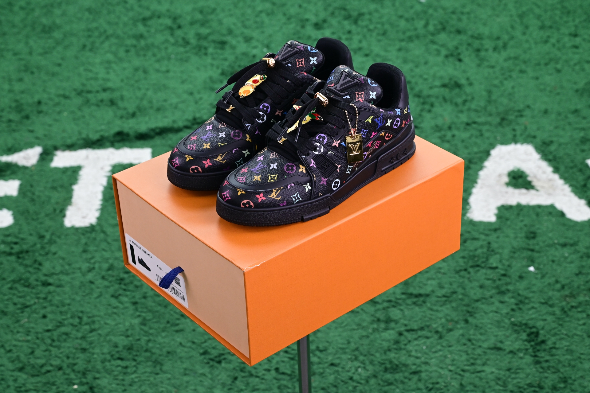 Takashi Murakami x LOUIS VUITTON Trainer