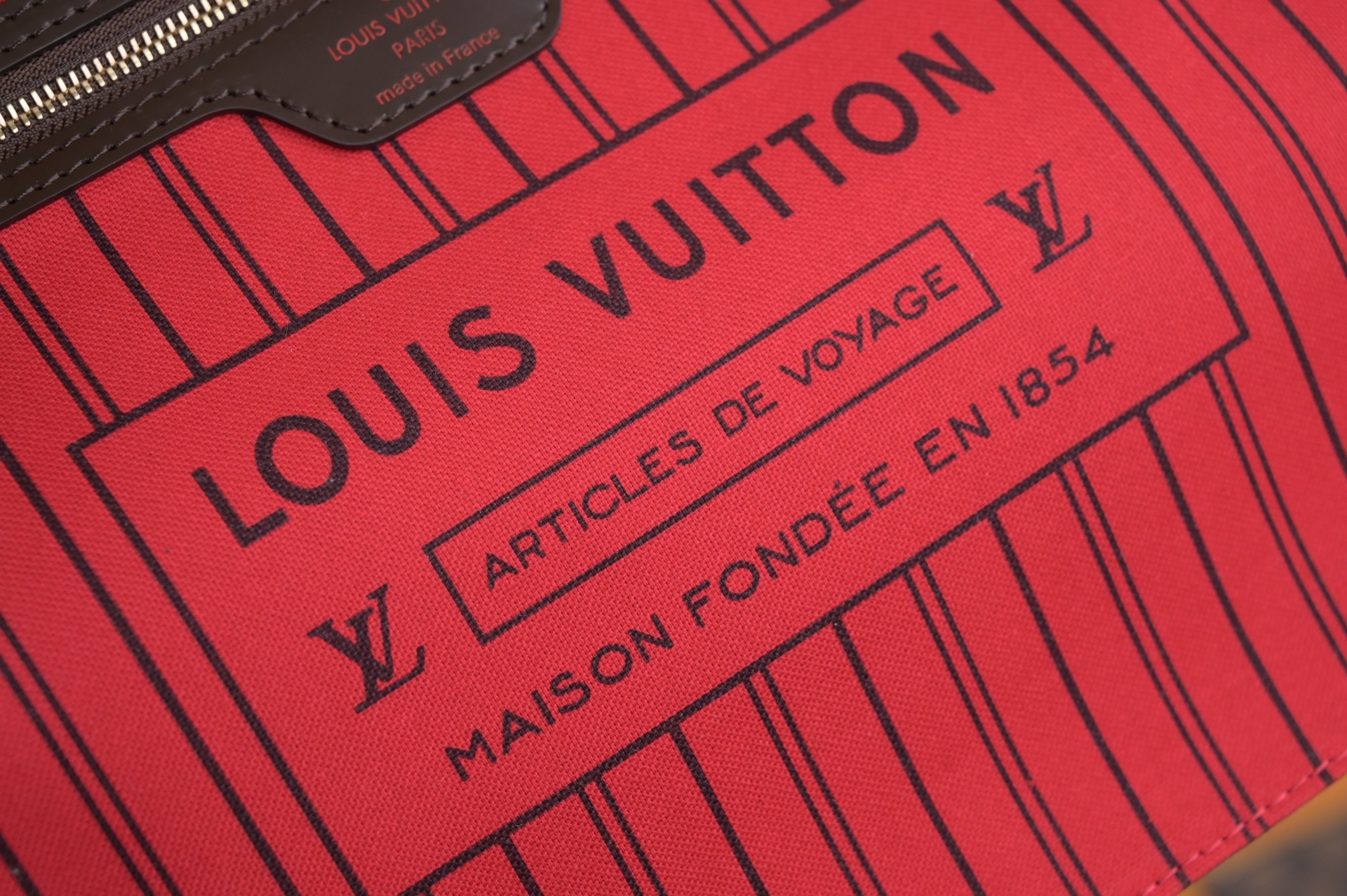 LOUIS VUITTON