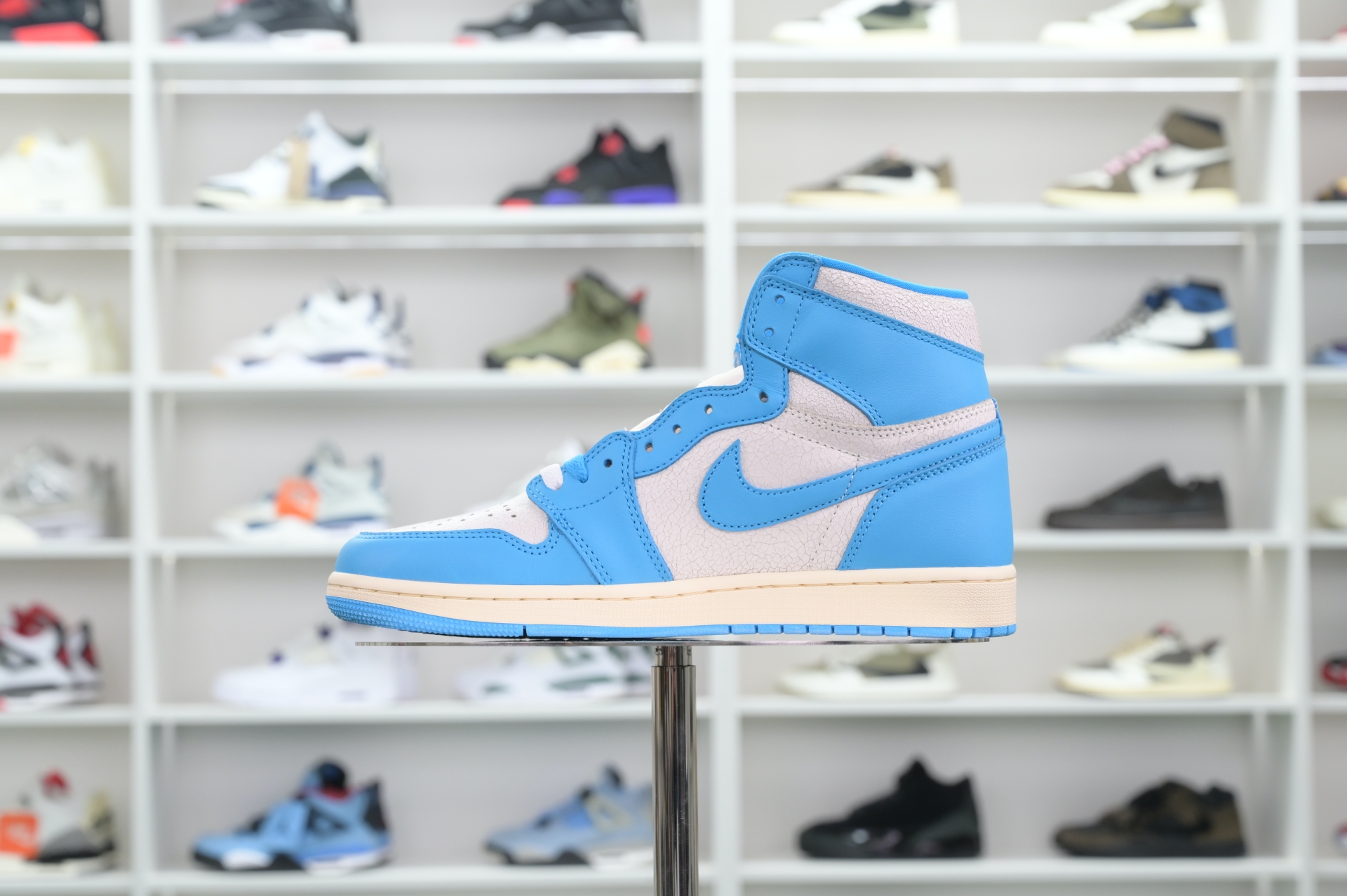Air Jordan 1 High OG“UNC Reimagined”