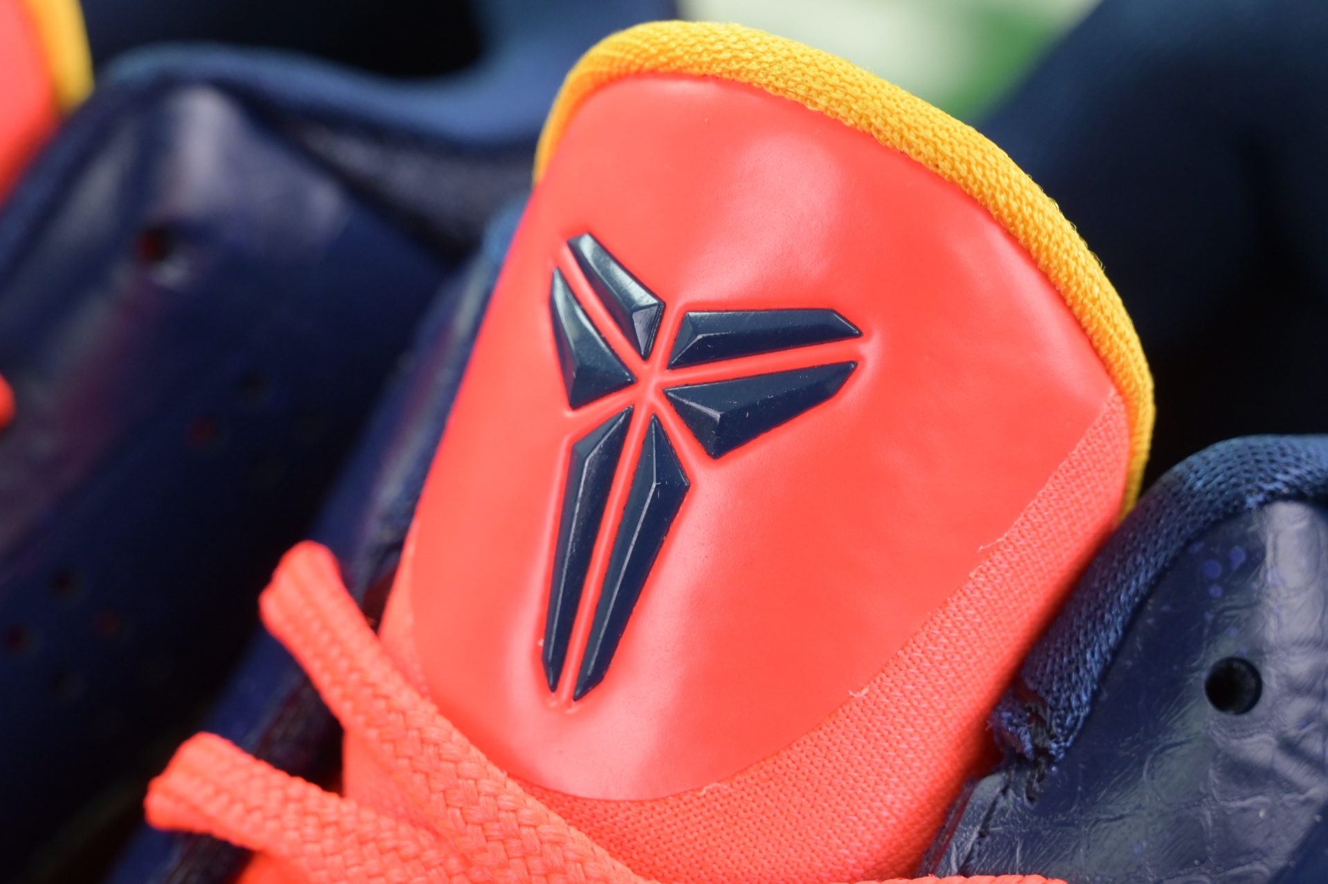 Caitlin Clark x Nike Kobe 5 Protro“Indiana Fever
