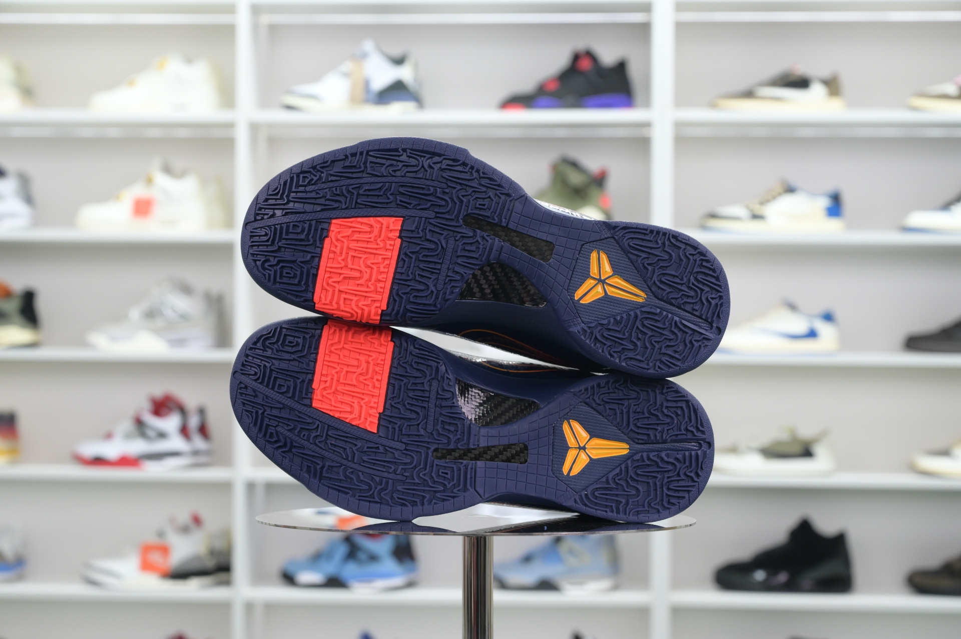 Caitlin Clark x Nike Kobe 5 Protro“Indiana Fever