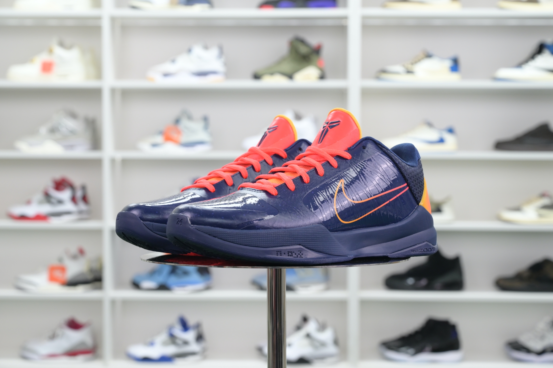 Caitlin Clark x Nike Kobe 5 Protro“Indiana Fever