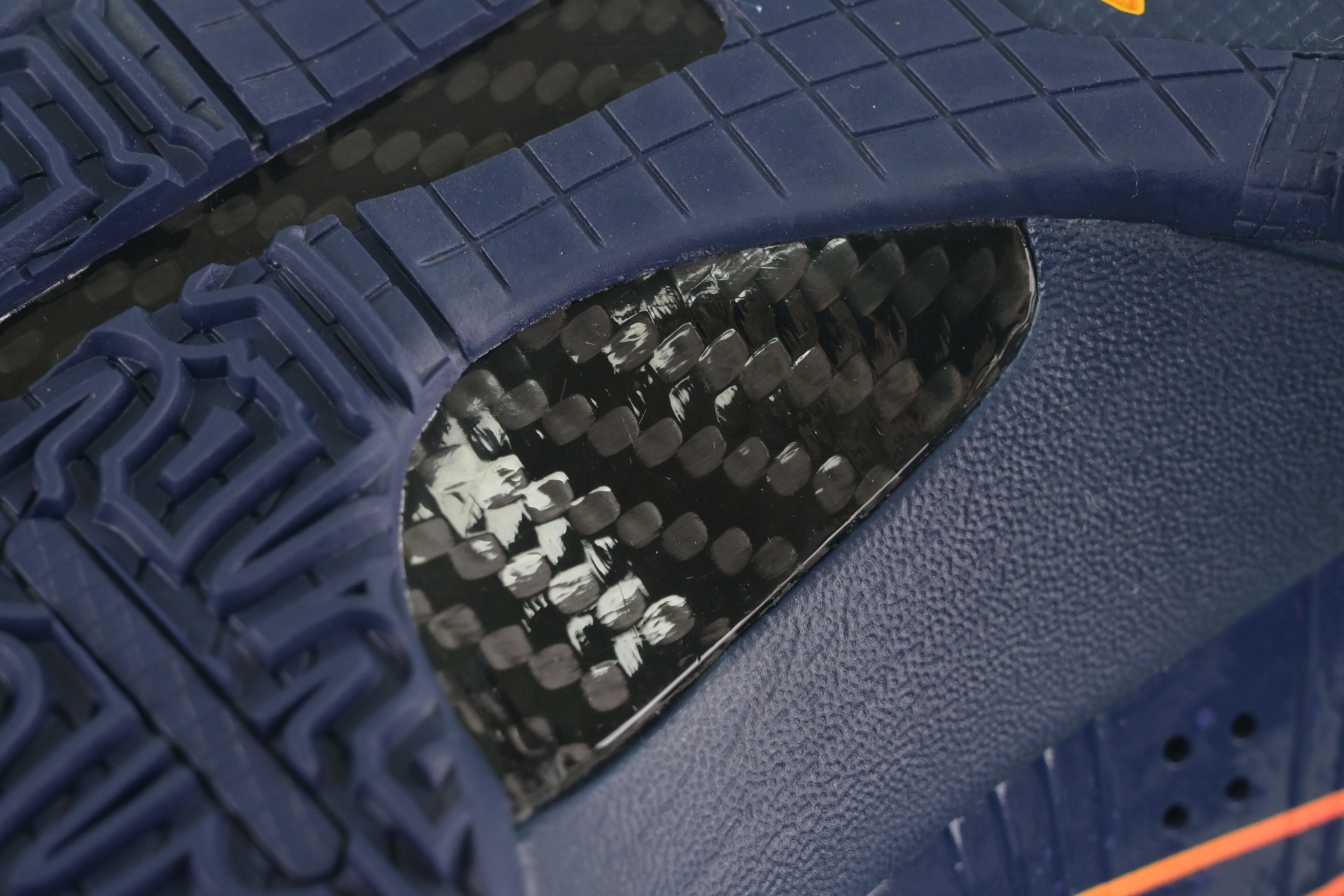 Caitlin Clark x Nike Kobe 5 Protro“Indiana Fever