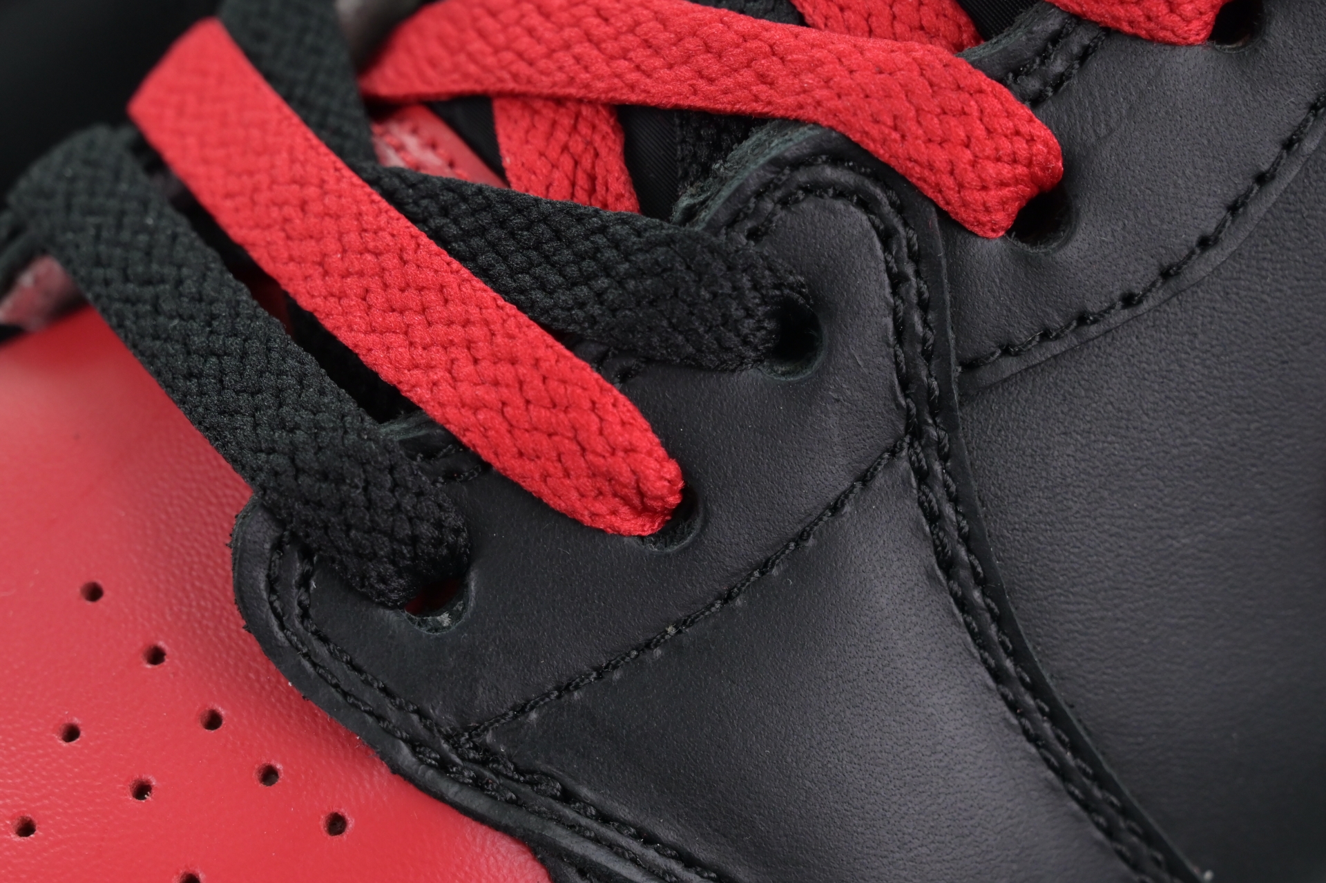 Jordan Air Jordan 1 High 85 Bred 2025