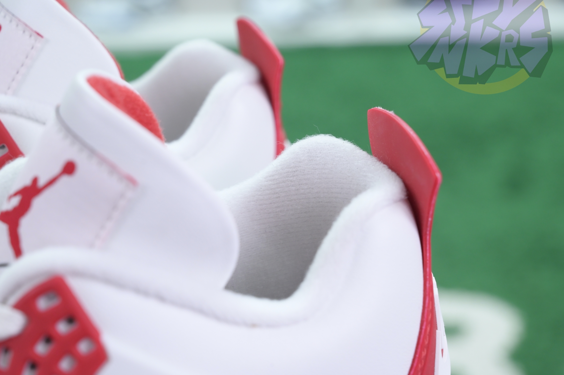 Nike SB x Jordan Air Jordan4“Varsity Red”