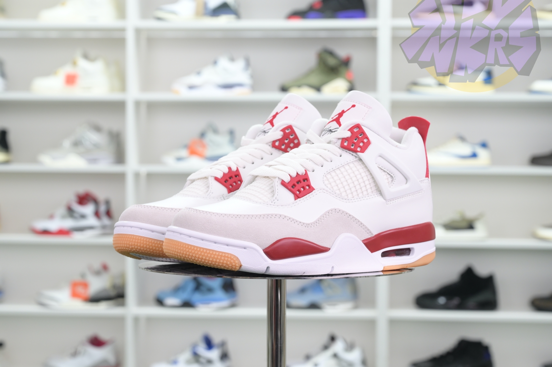 Nike SB x Jordan Air Jordan4“Varsity Red”