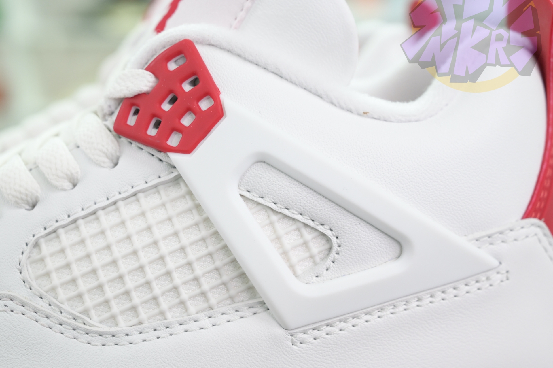 Nike SB x Jordan Air Jordan4“Varsity Red”