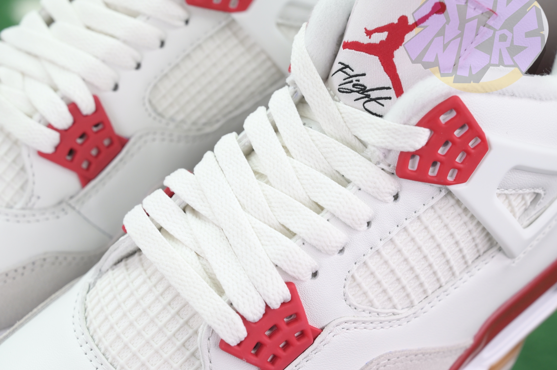 Nike SB x Jordan Air Jordan4“Varsity Red”