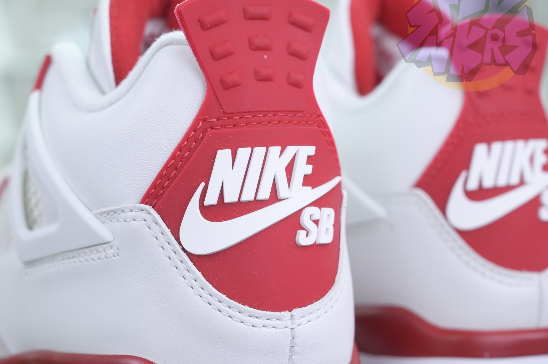 Nike SB x Jordan Air Jordan4“Varsity Red”
