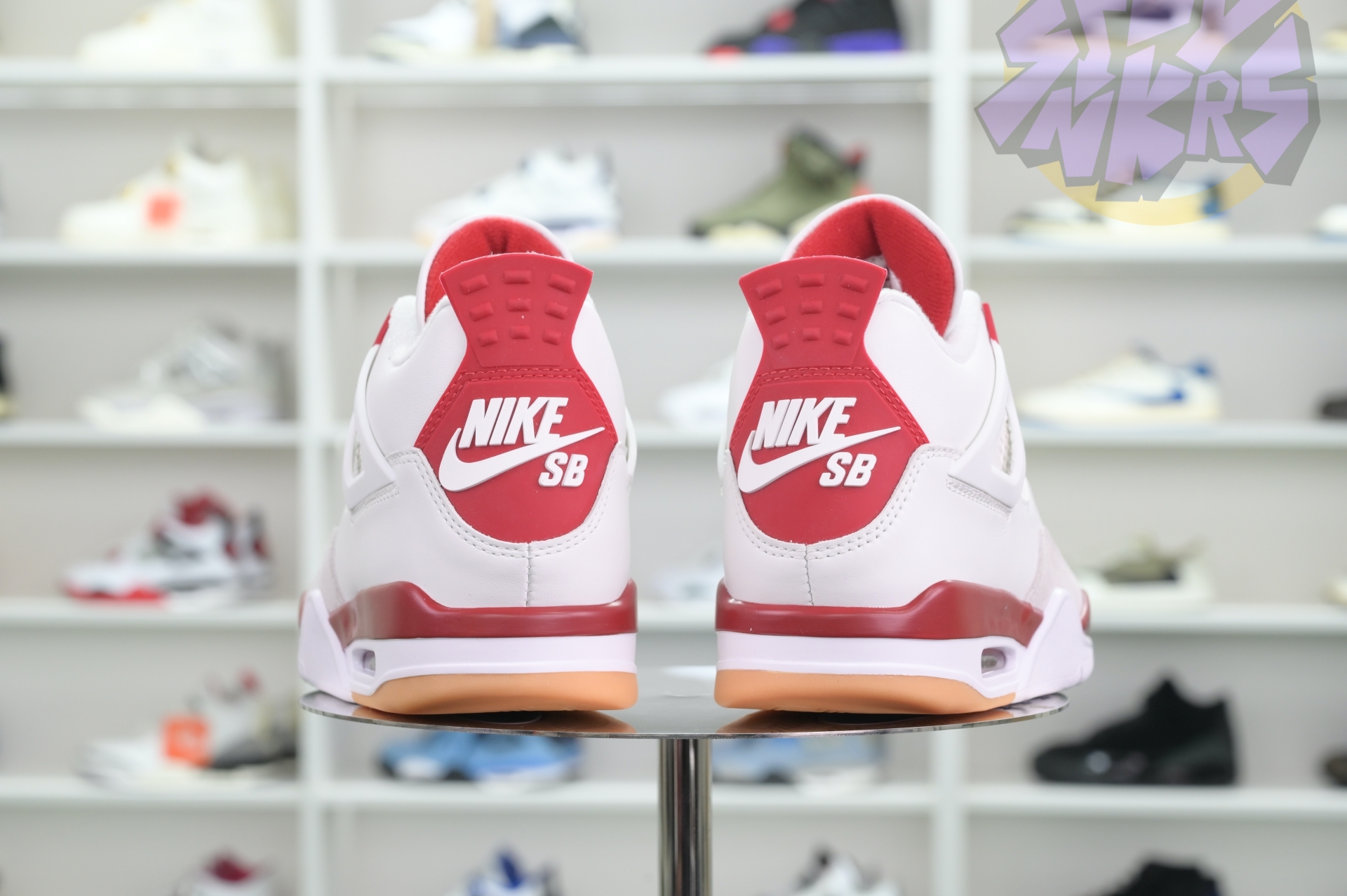 Nike SB x Jordan Air Jordan4“Varsity Red”