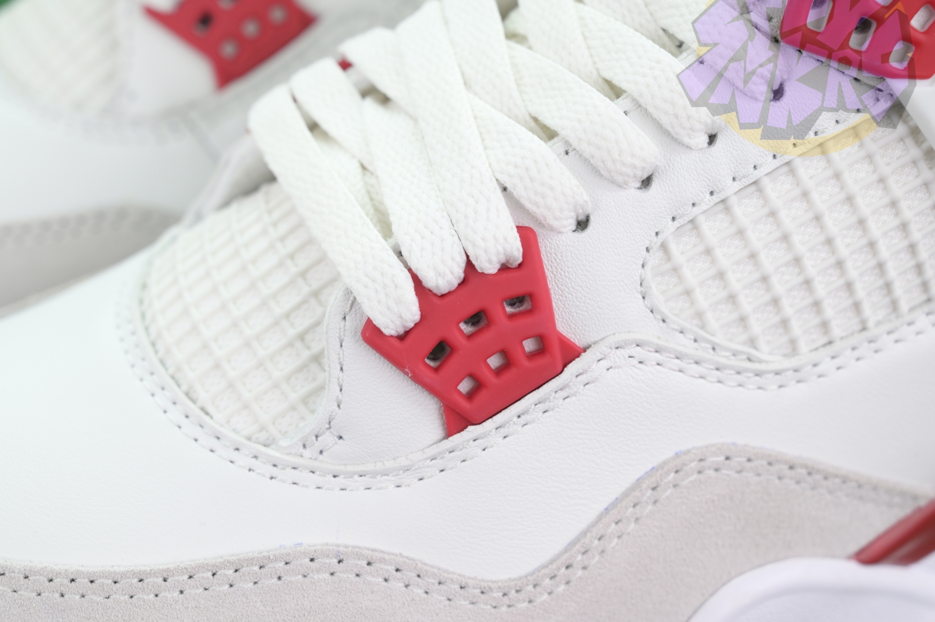 Nike SB x Jordan Air Jordan4“Varsity Red”