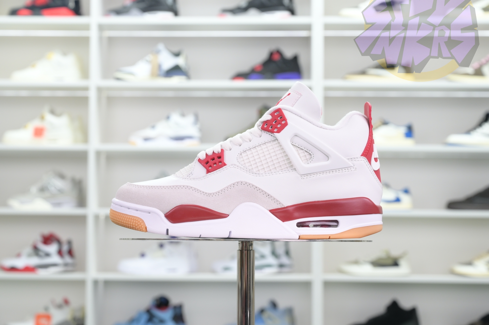 Nike SB x Jordan Air Jordan4“Varsity Red”