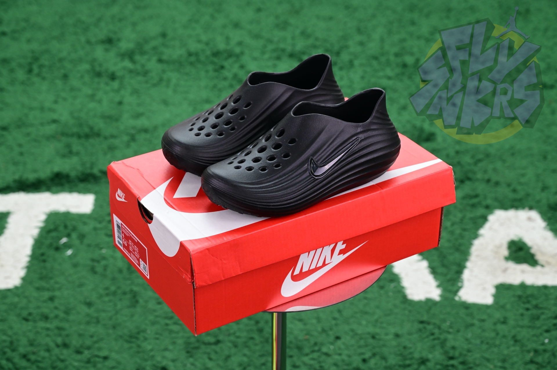 Nike ReactX Rejuven8 HV5060-001