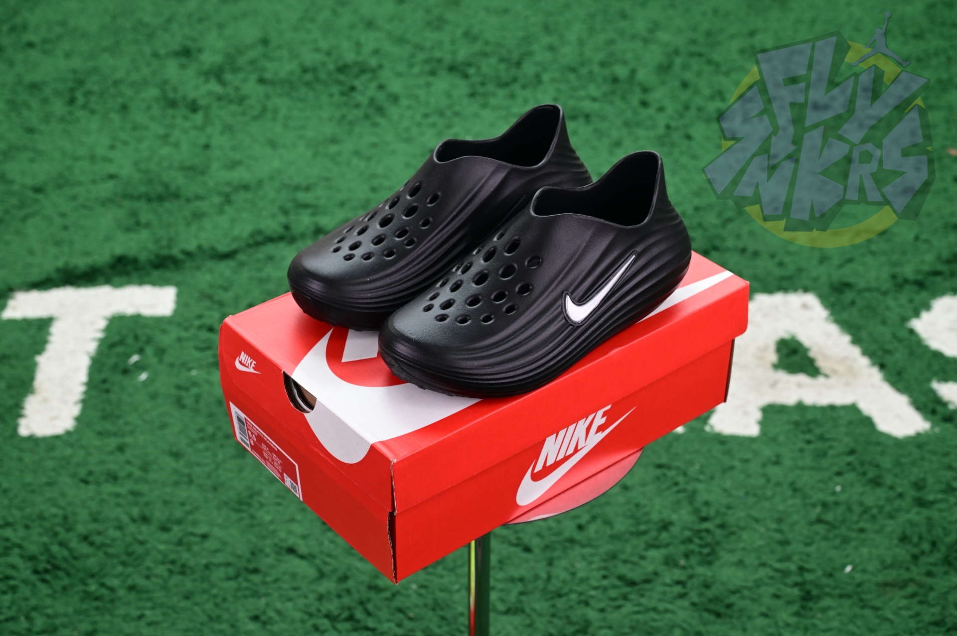 Nike ReactX Rejuven8  HV5062-001