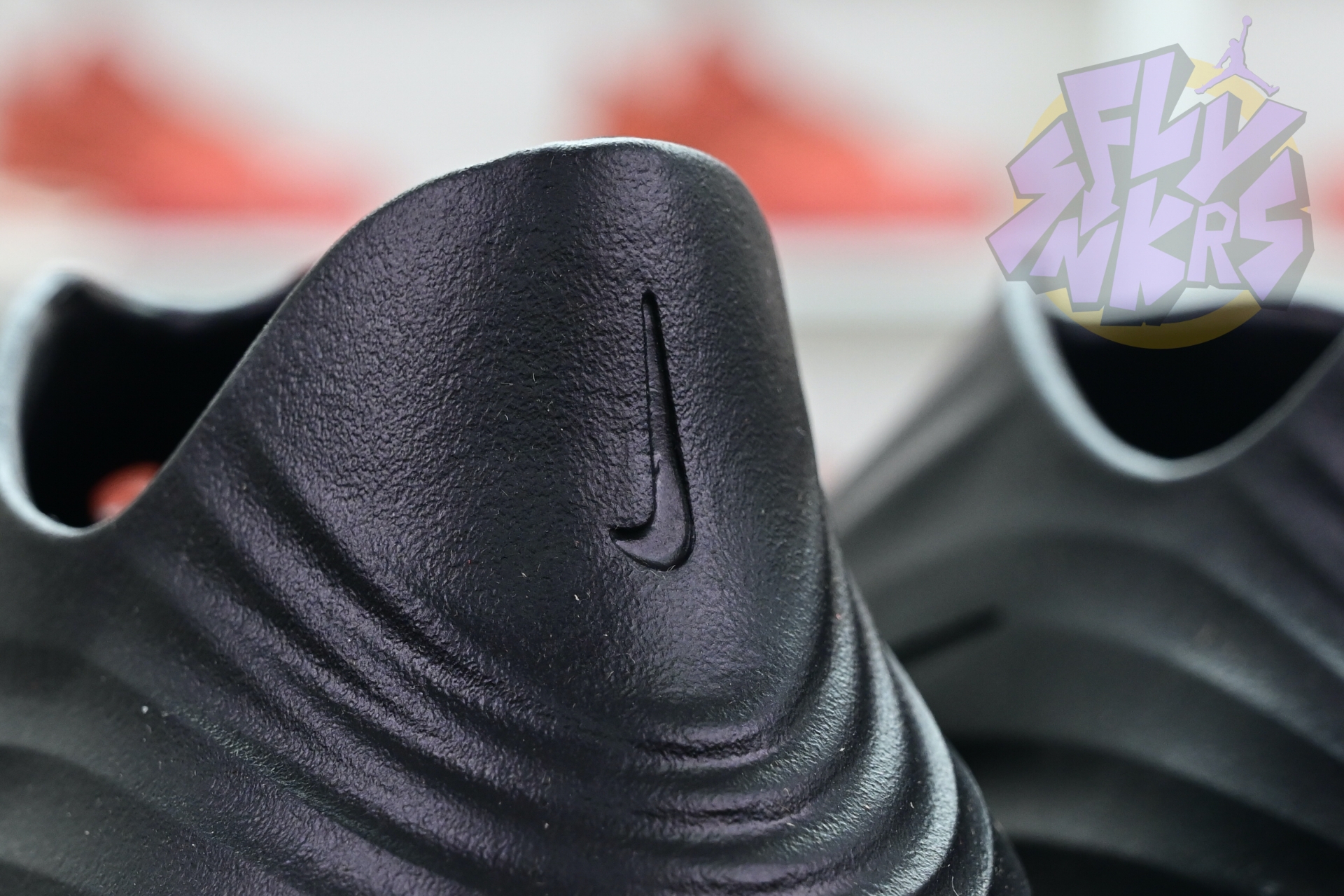 Nike ReactX Rejuven8  HV5062-001