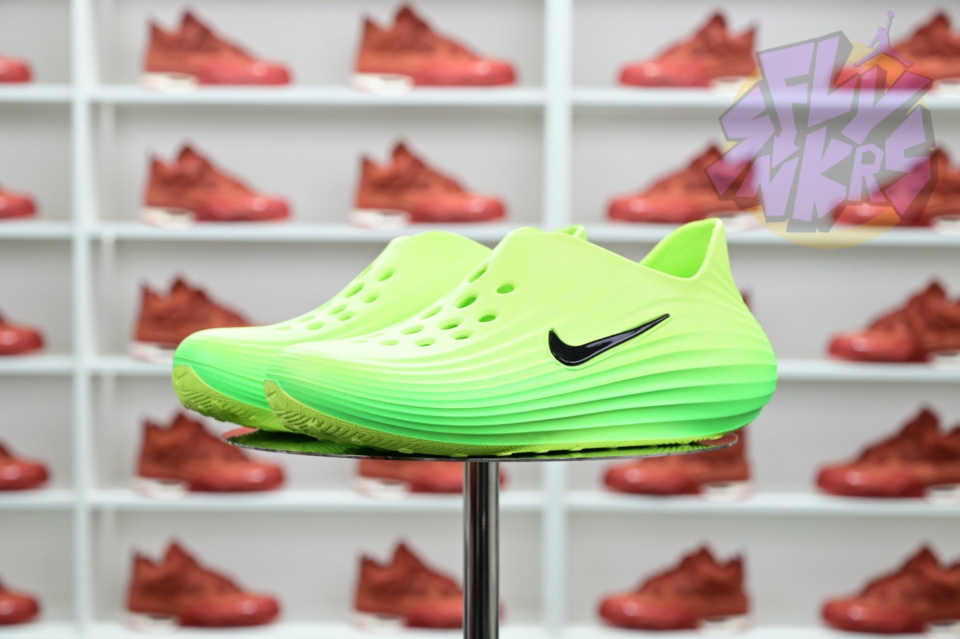 Nike ReactX Rejuven8 Green Strike  HV5060-300