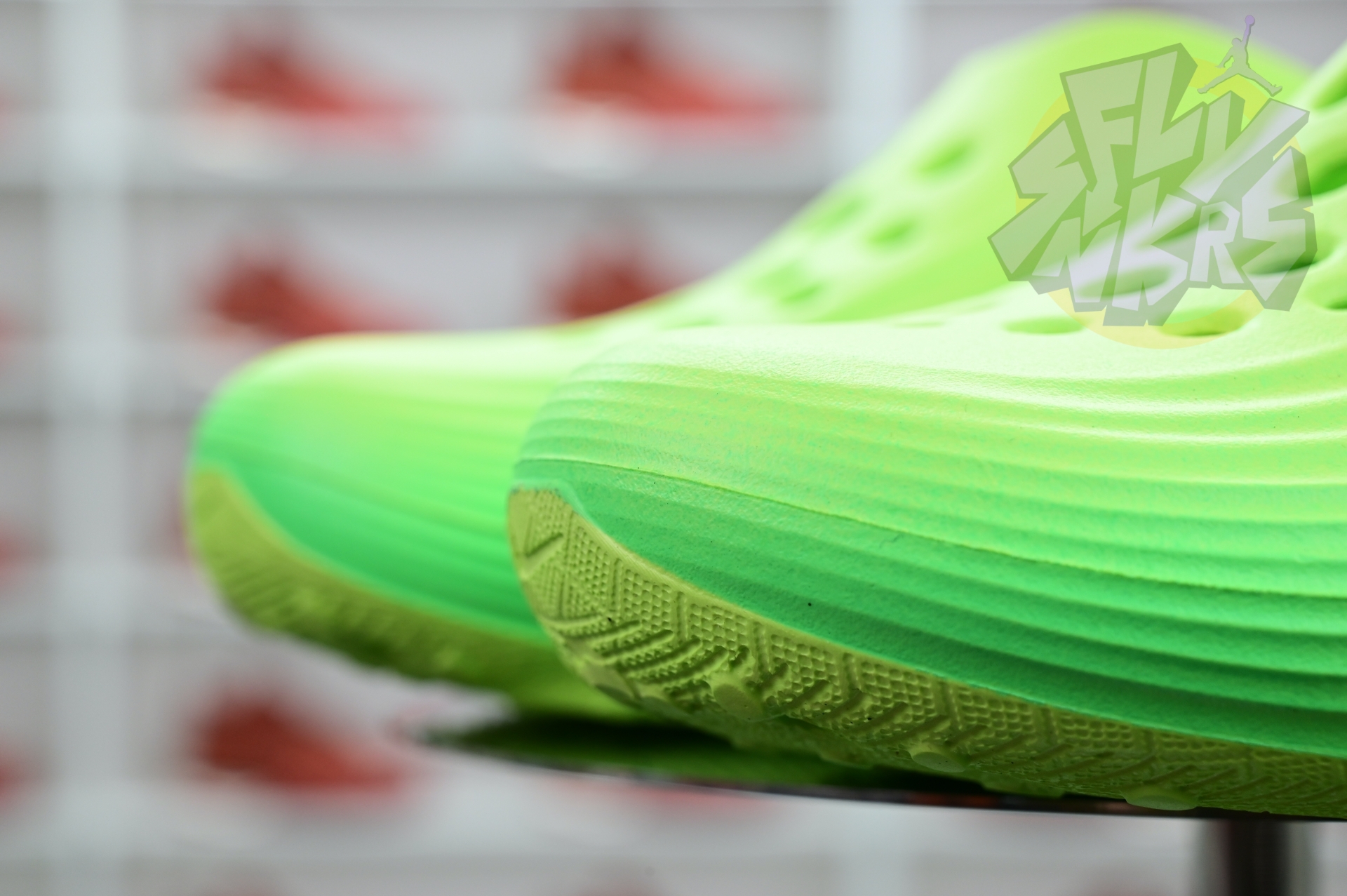 Nike ReactX Rejuven8 Green Strike  HV5060-300