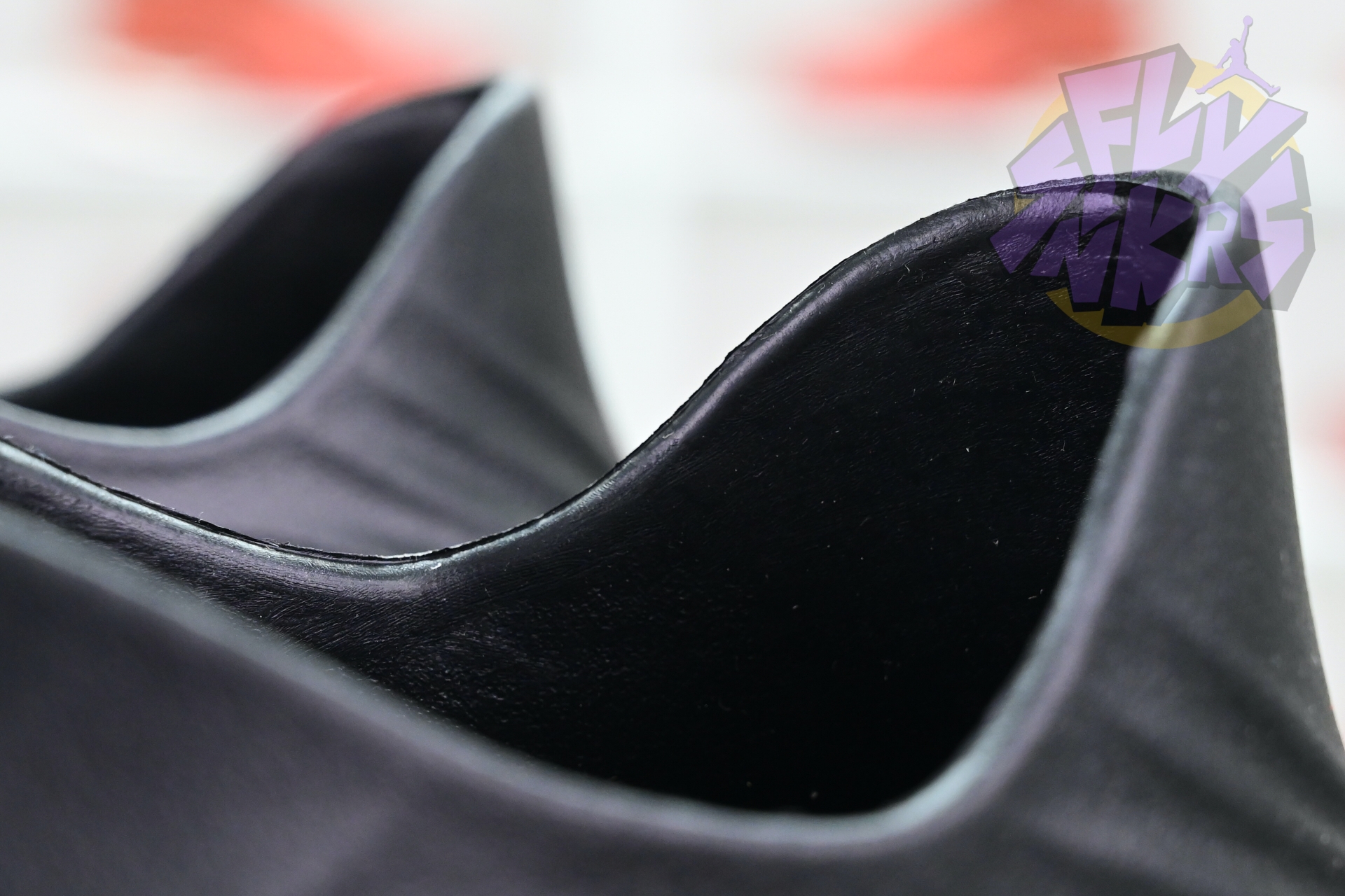 Nike ReactX Rejuven8  HV5062-001