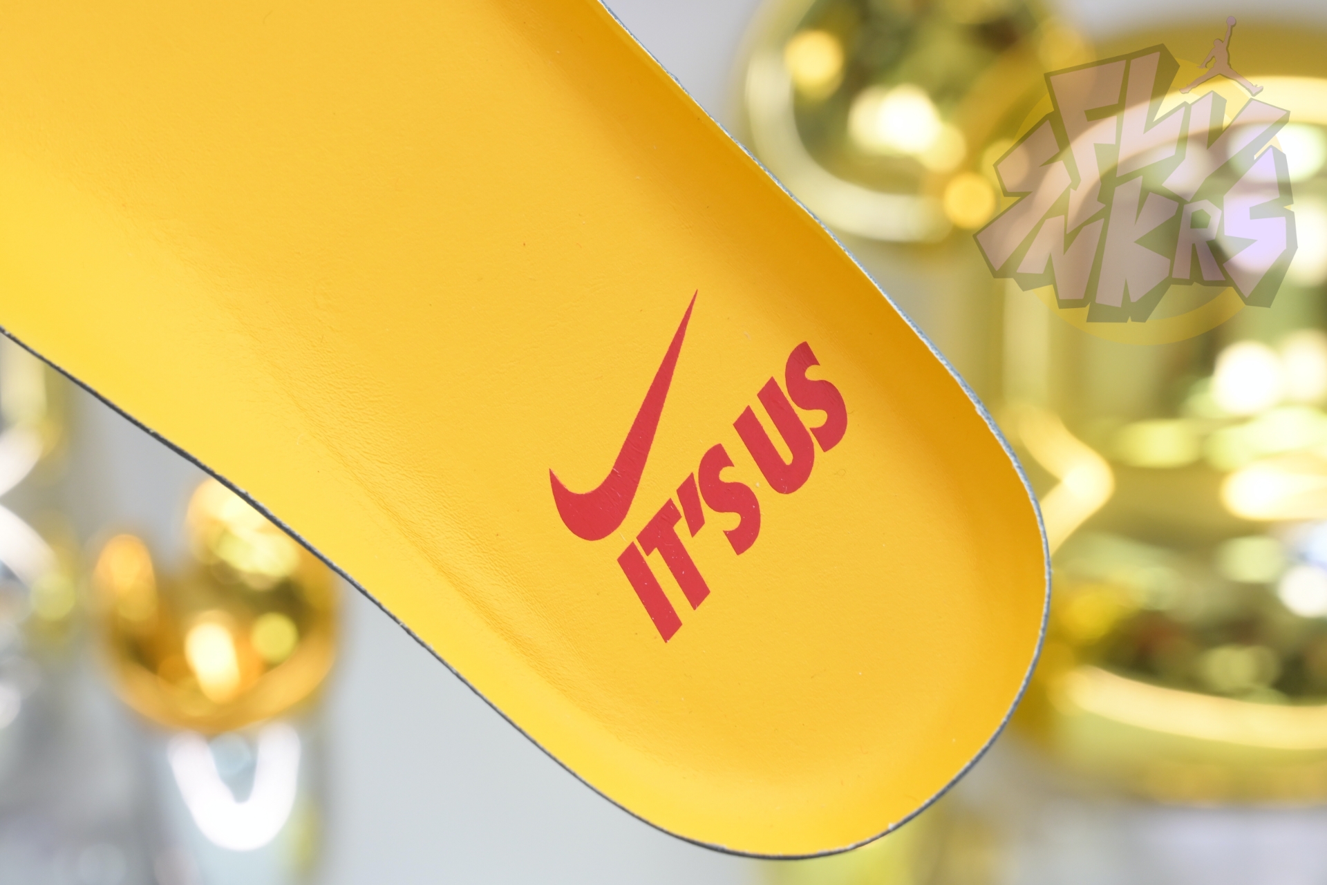 Nike Air Force 1 IH4383-300