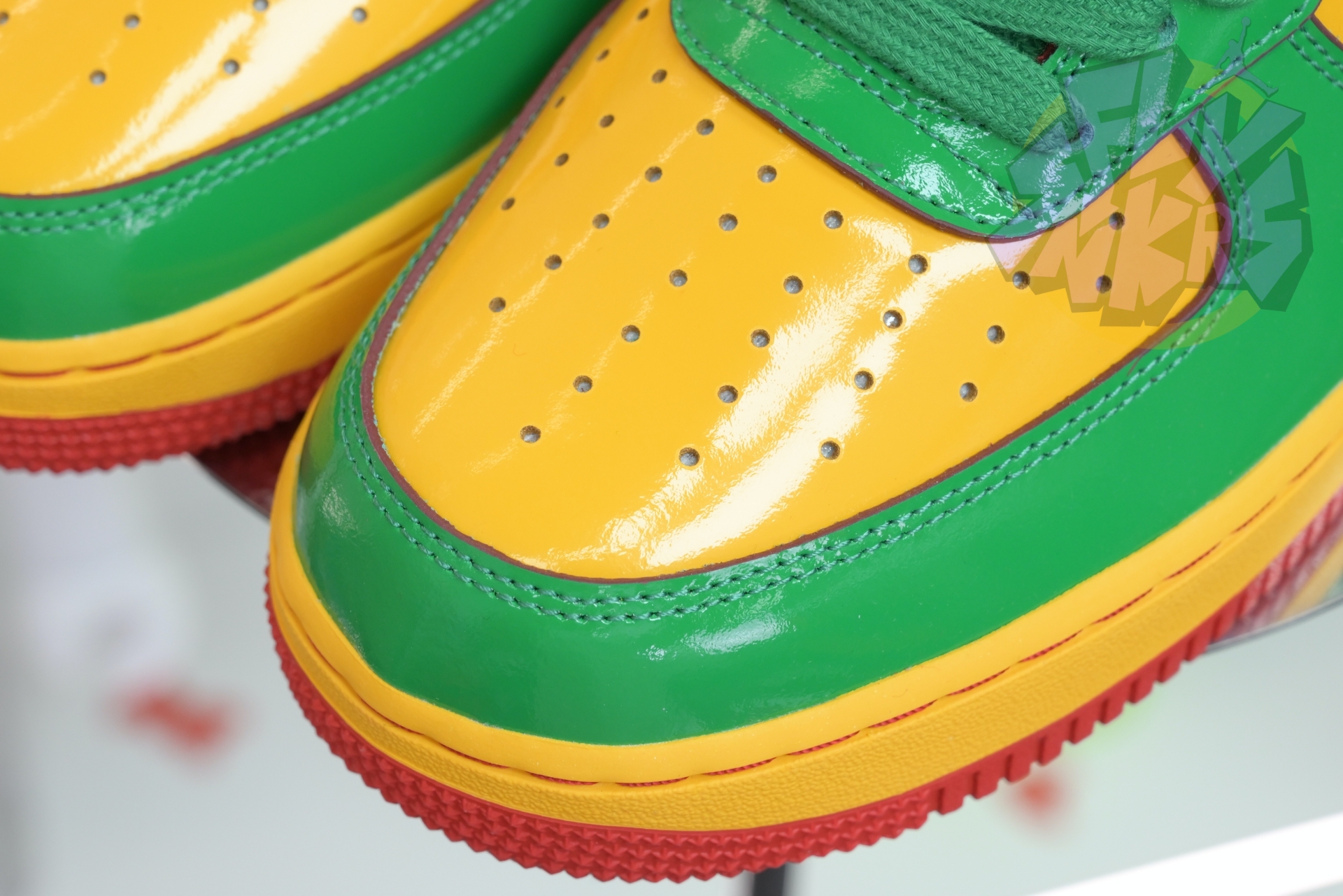 Nike Air Force 1 IH4383-300