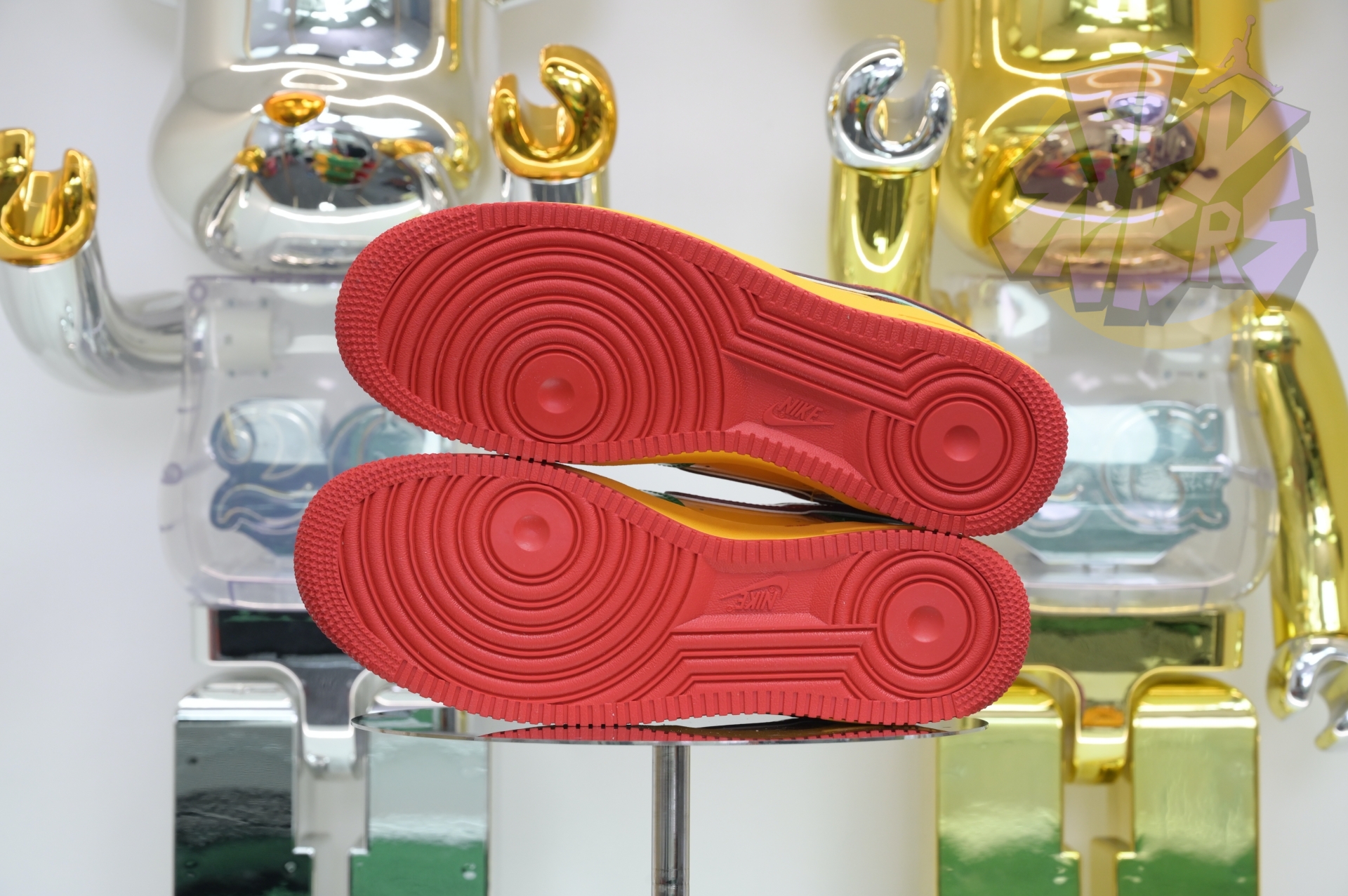 Nike Air Force 1 IH4383-300