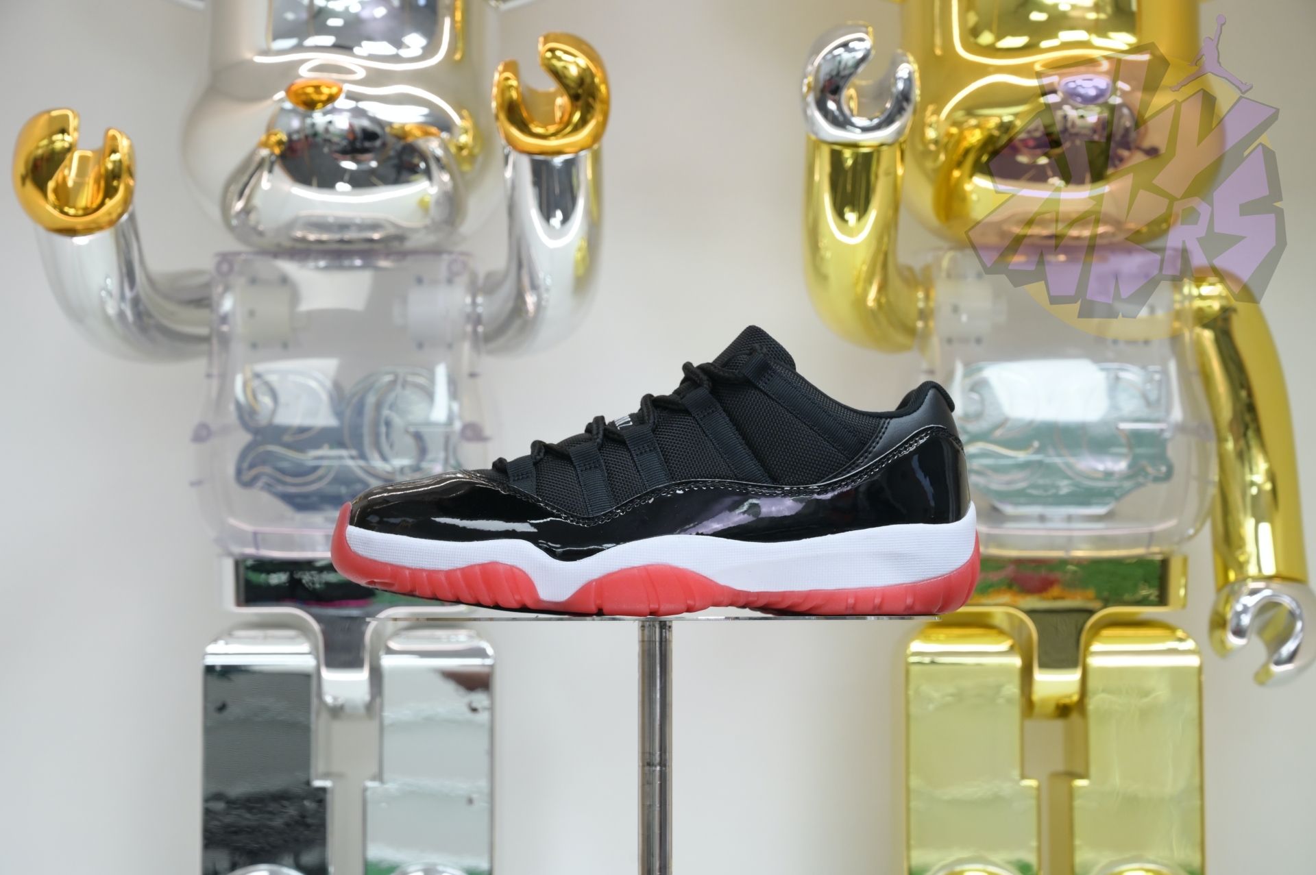Air Jordan 11 Low“Bred” FV5104-006
