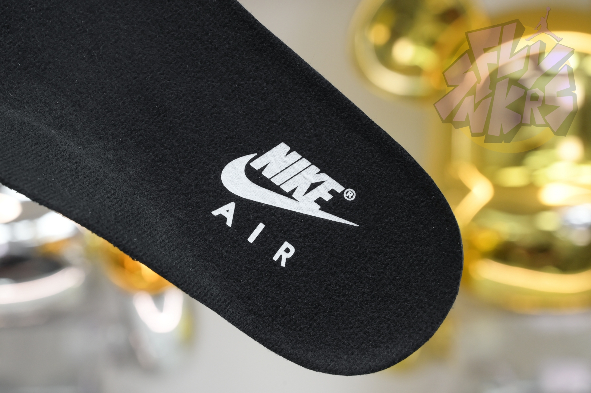 Air Jordan 11 Low“Bred” FV5104-006