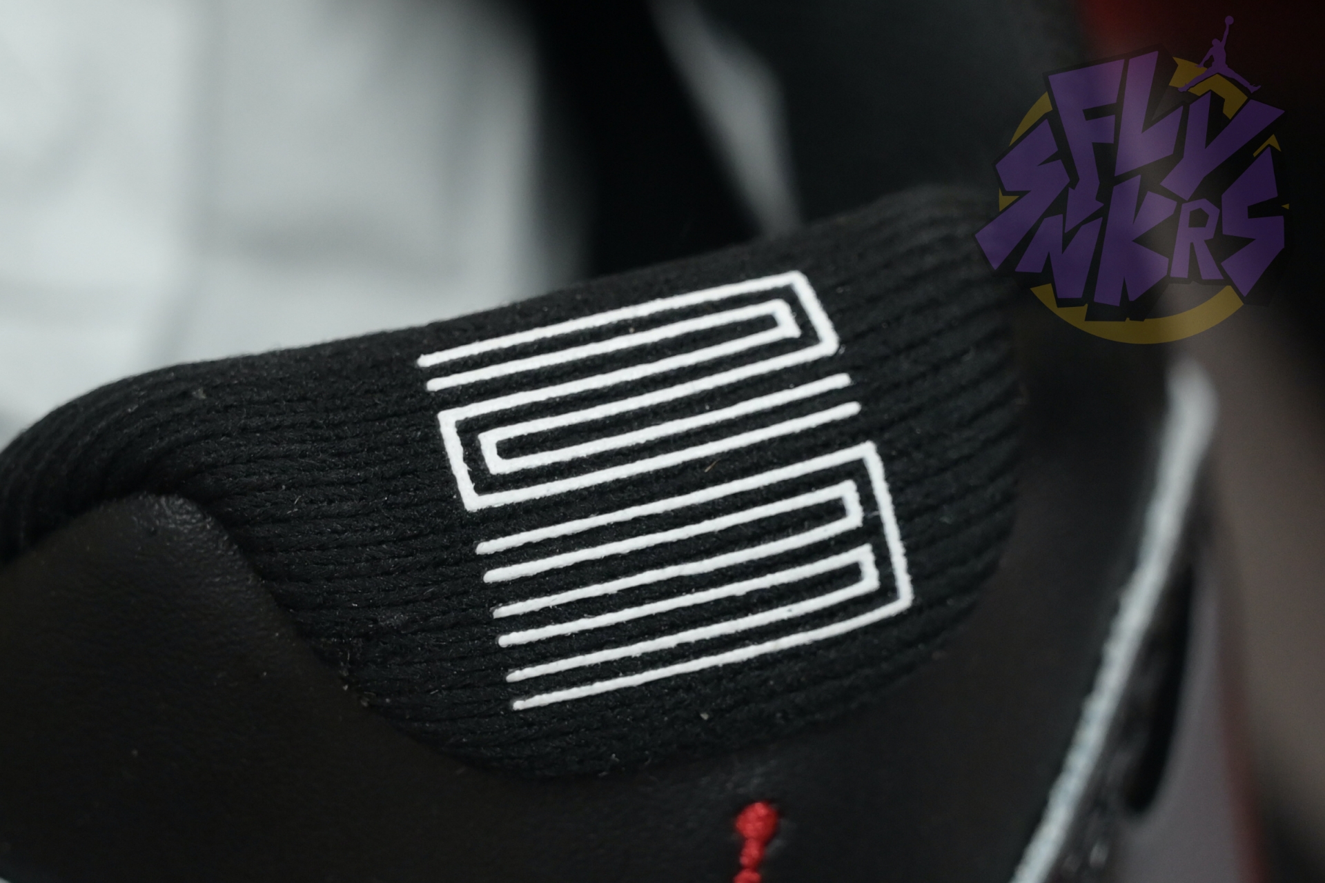 Air Jordan 11 Low“Bred” FV5104-006