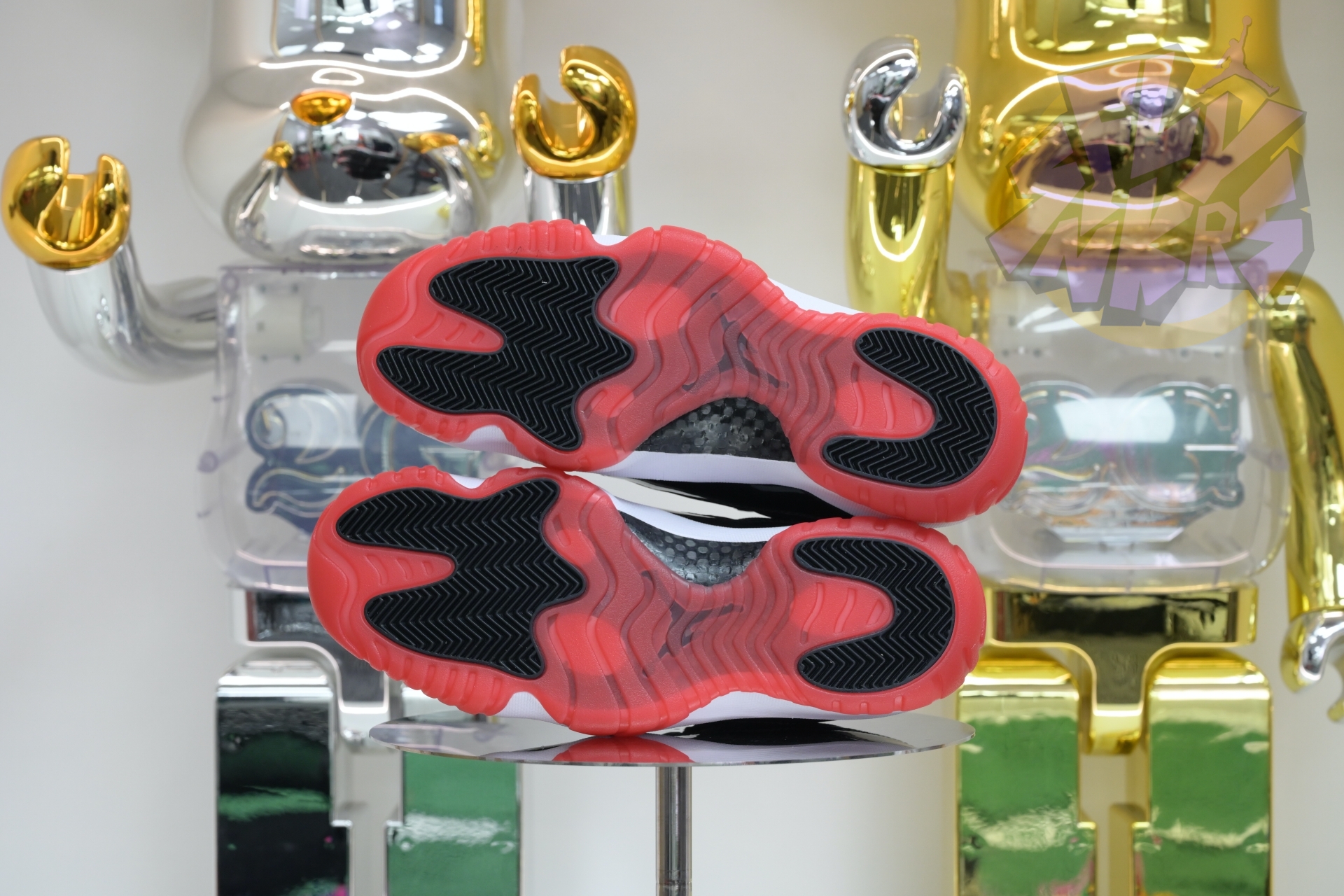 Air Jordan 11 Low“Bred” FV5104-006