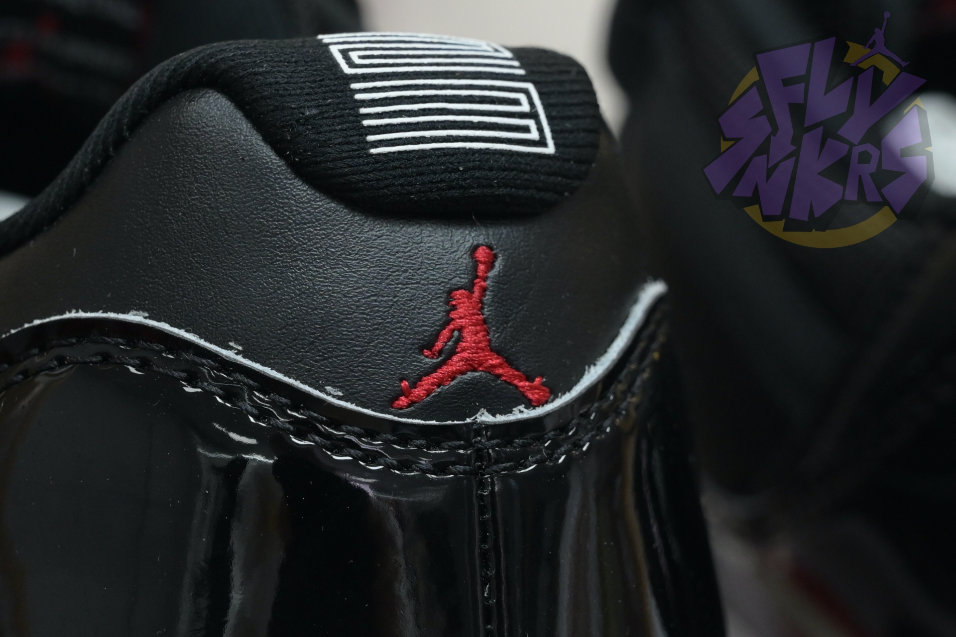 Air Jordan 11 Low“Bred” FV5104-006