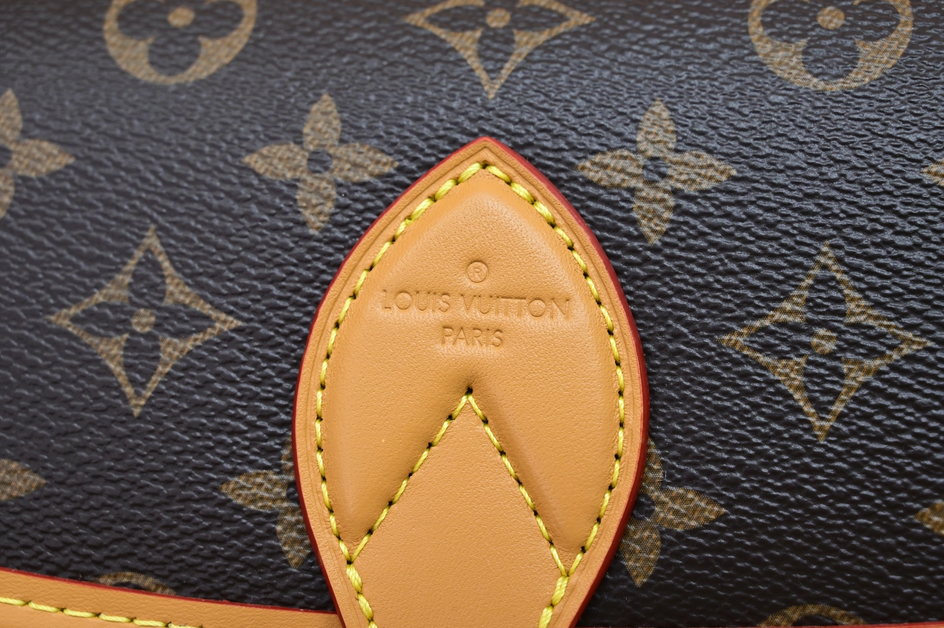 LOUIS VUITTON