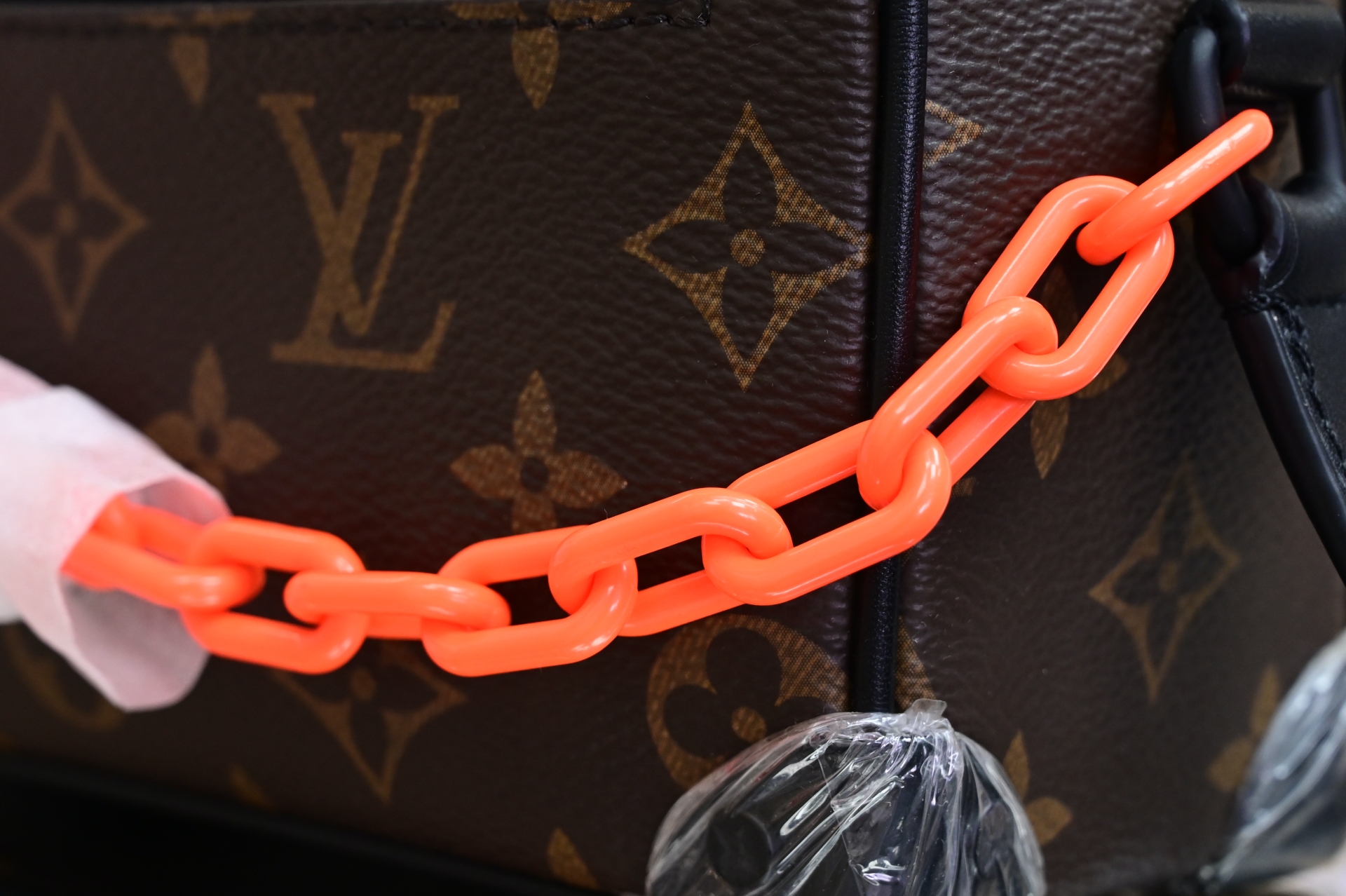 LOUIS VUITTON