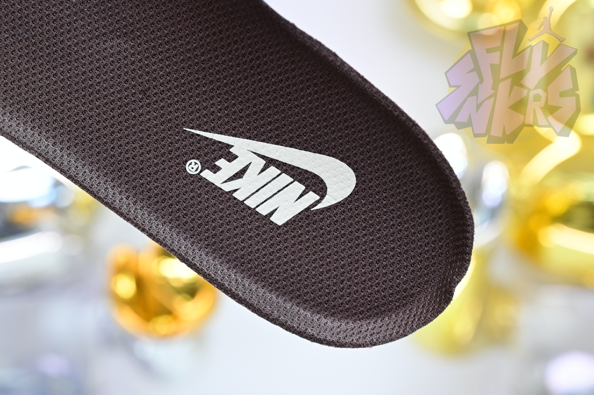 Travis Scott x Nike ZOOM Field JAXX“White/ Light Chocolate”HQ3073-100