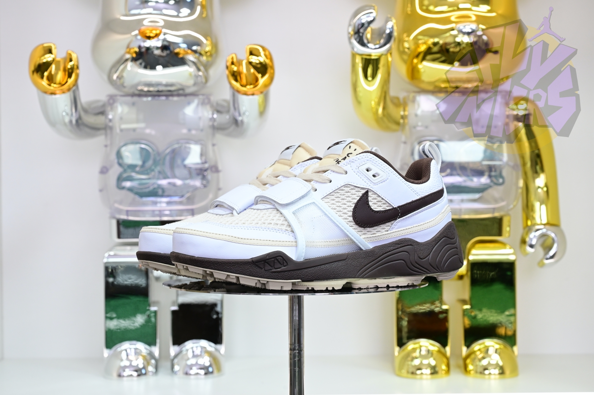 Travis Scott x Nike ZOOM Field JAXX“White/ Light Chocolate”HQ3073-100