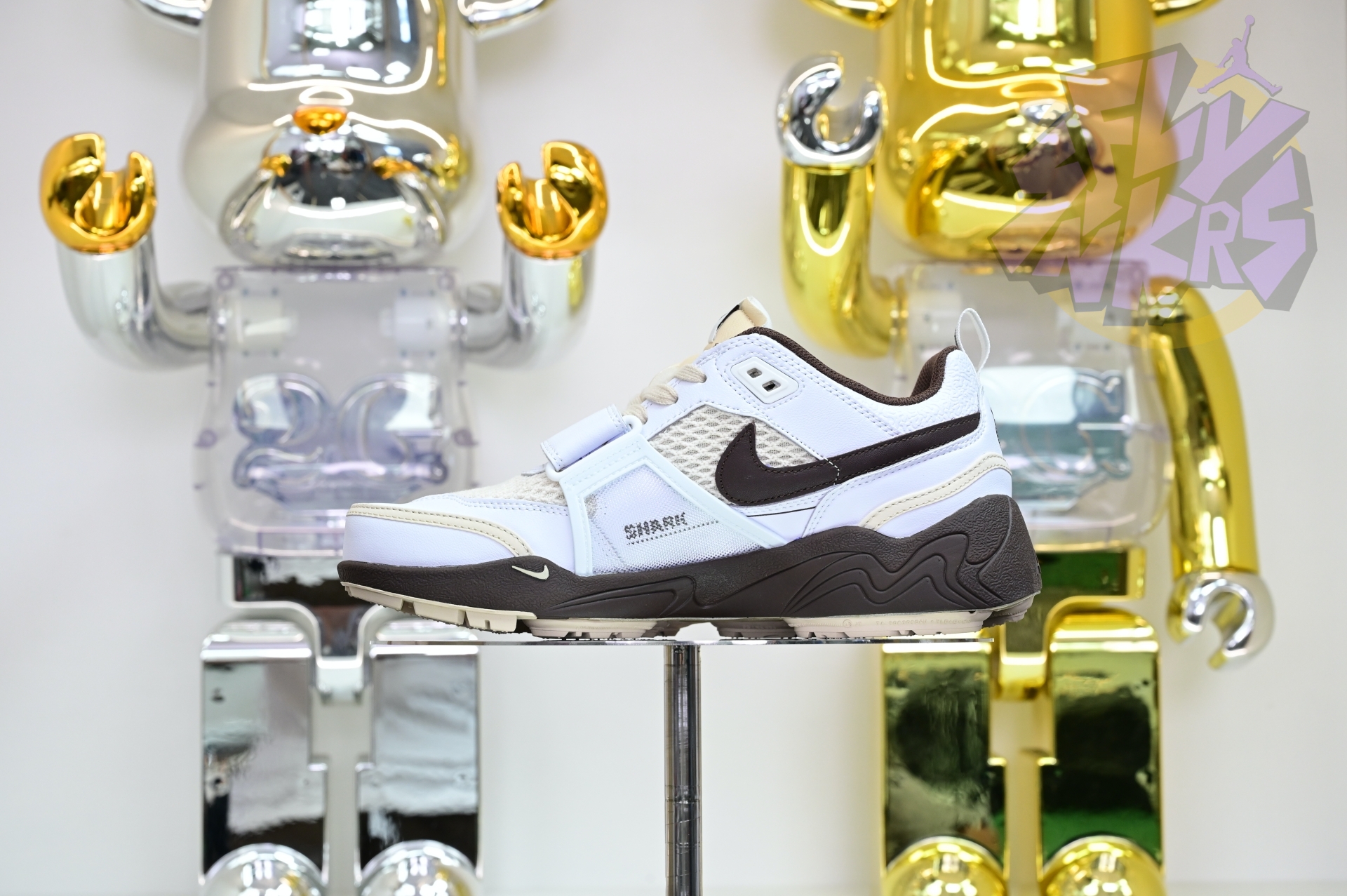 Travis Scott x Nike ZOOM Field JAXX“White/ Light Chocolate”HQ3073-100