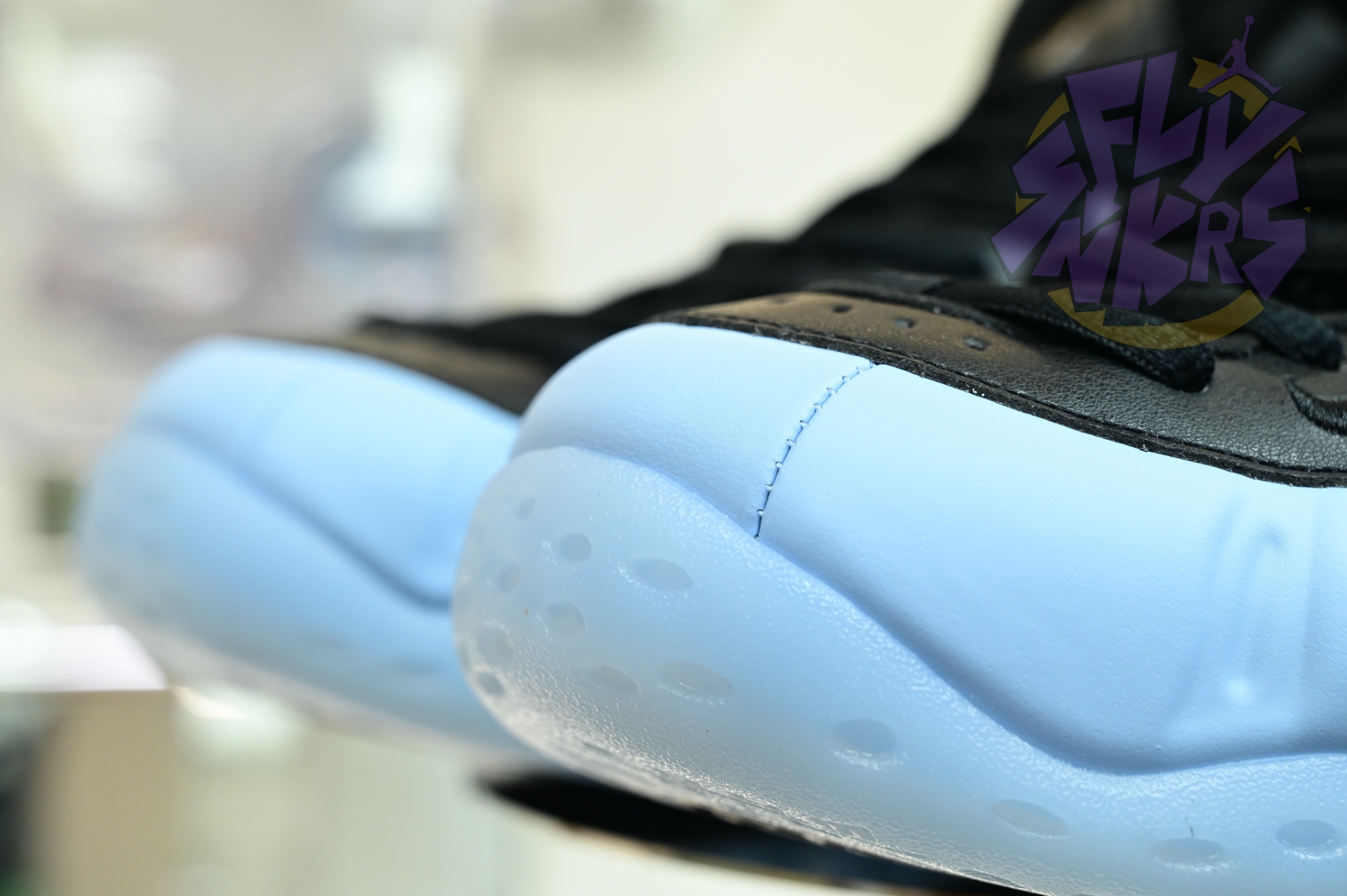 Nike Air Foamposite One 'Psychic Blue and Black'  HJ6014-400