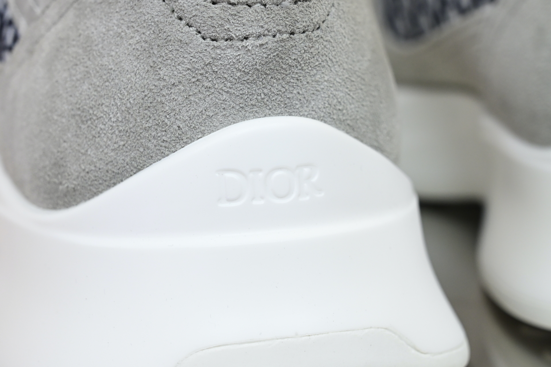 DIOR B25