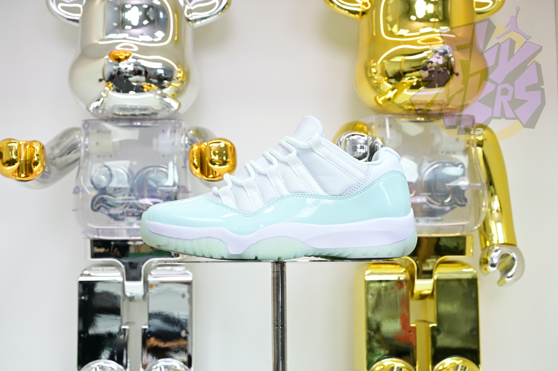 Air Jordan 11 LOW  AH7860-103