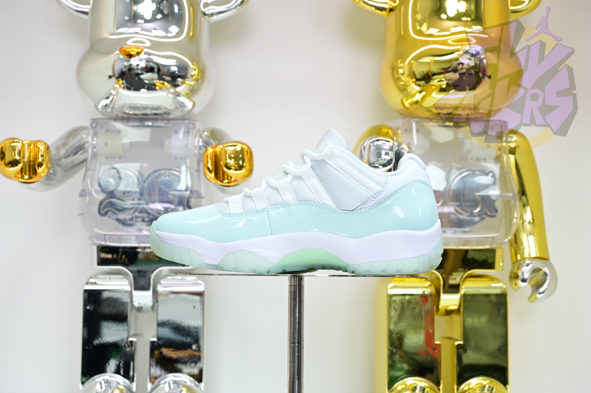 Air Jordan 11 LOW  AH7860-103