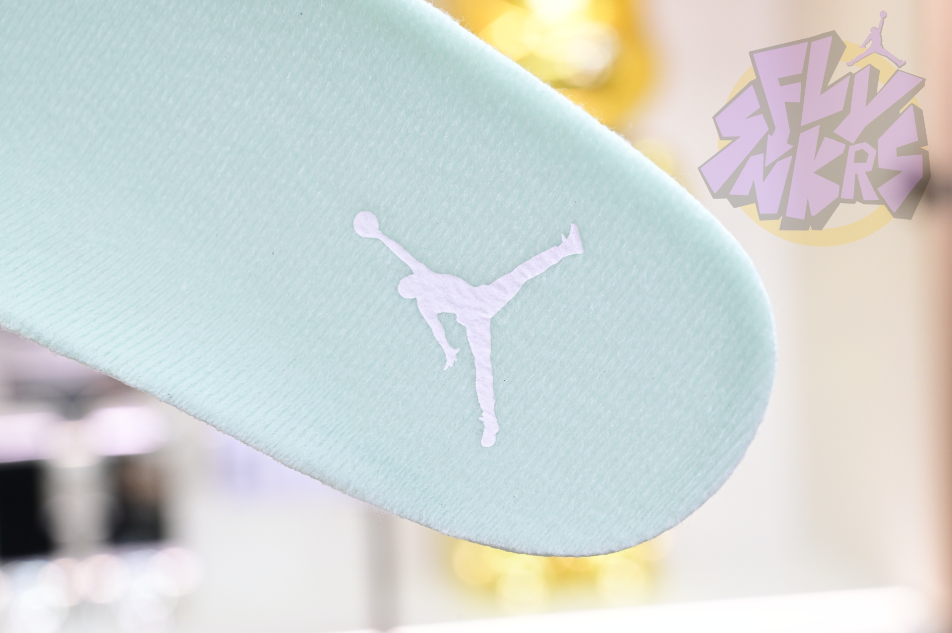 Air Jordan 11 LOW  AH7860-103