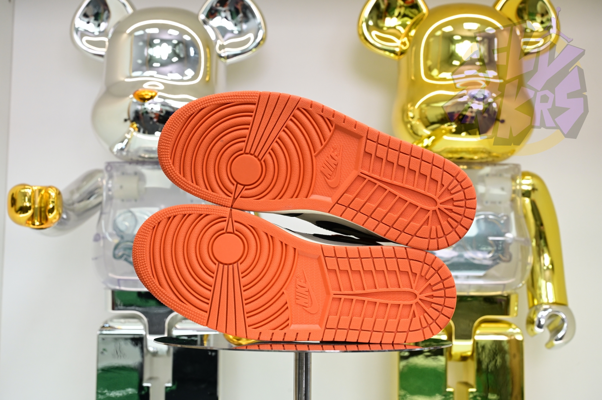 Air Jordan 1“Shattered Backboard” DZ5485-008