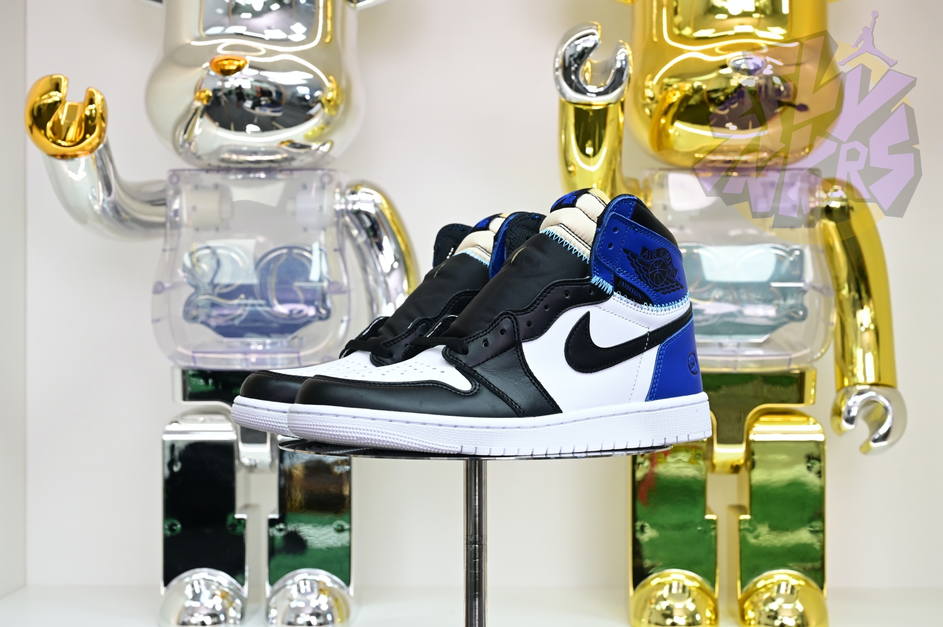 Air Jordan 1  UNDEFEATED x fragment design HIGH OG 107847-001
