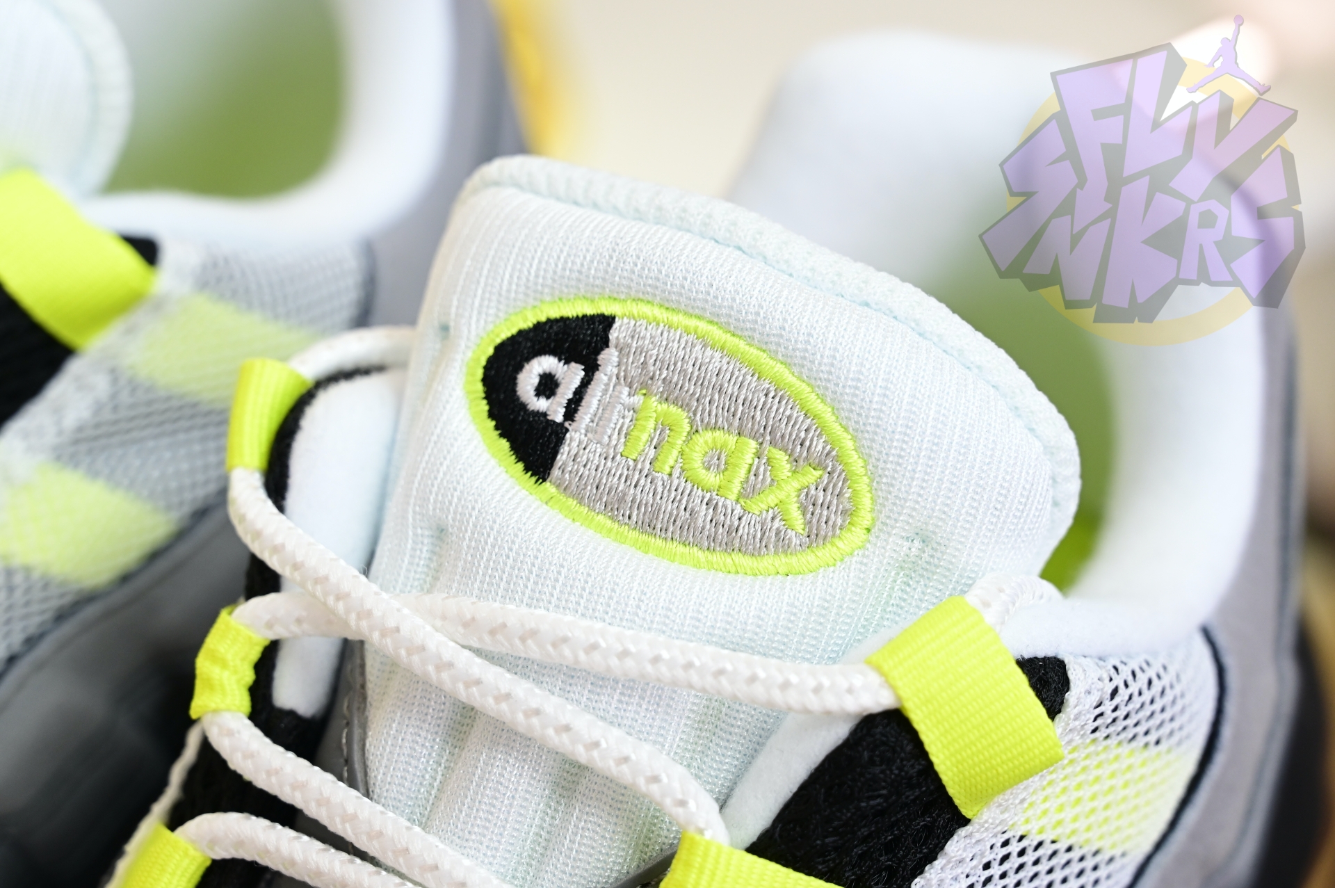 Nike Air Max 95 0G Neon  CT1689-001